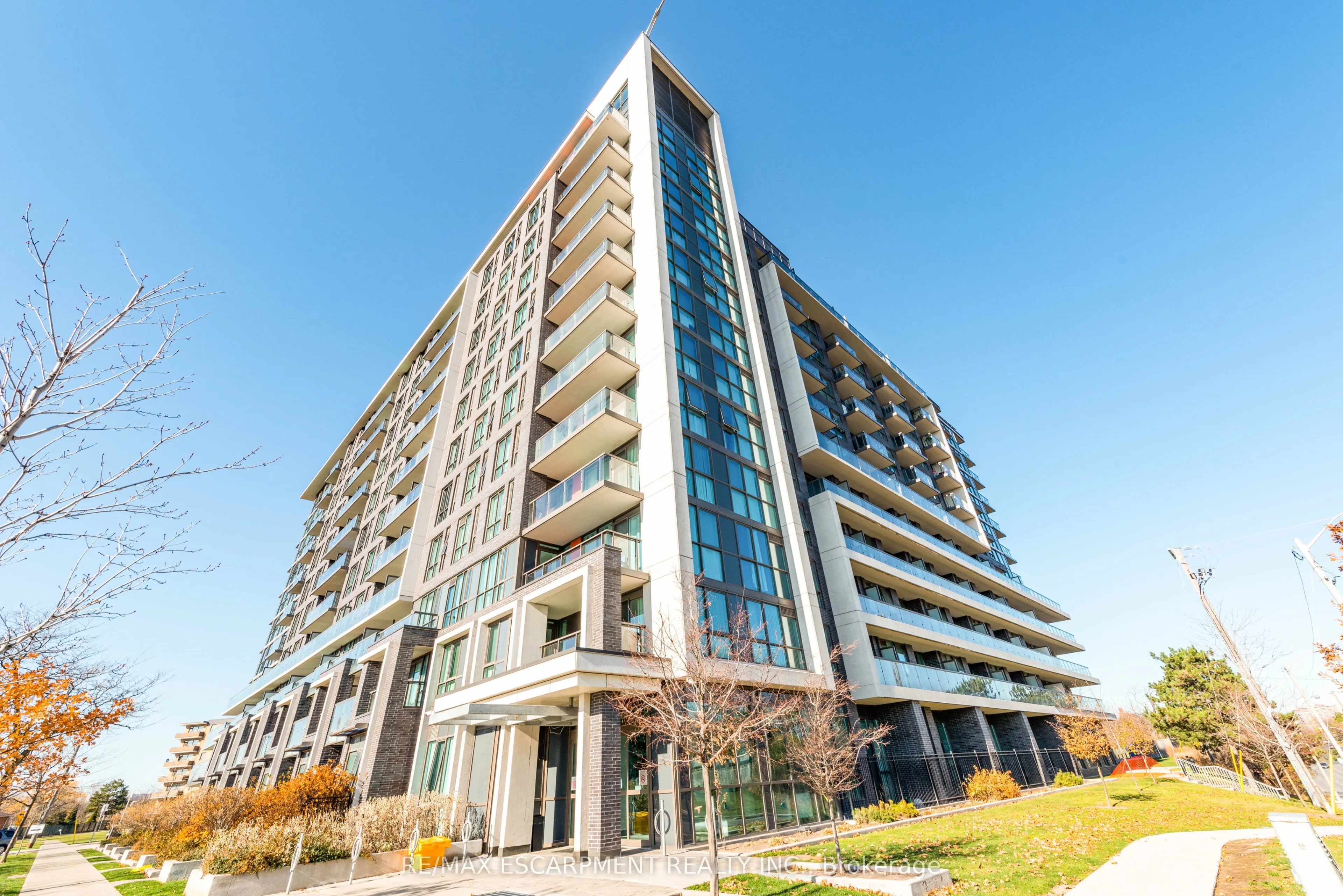 80 Esther Lorrie Drive, #802