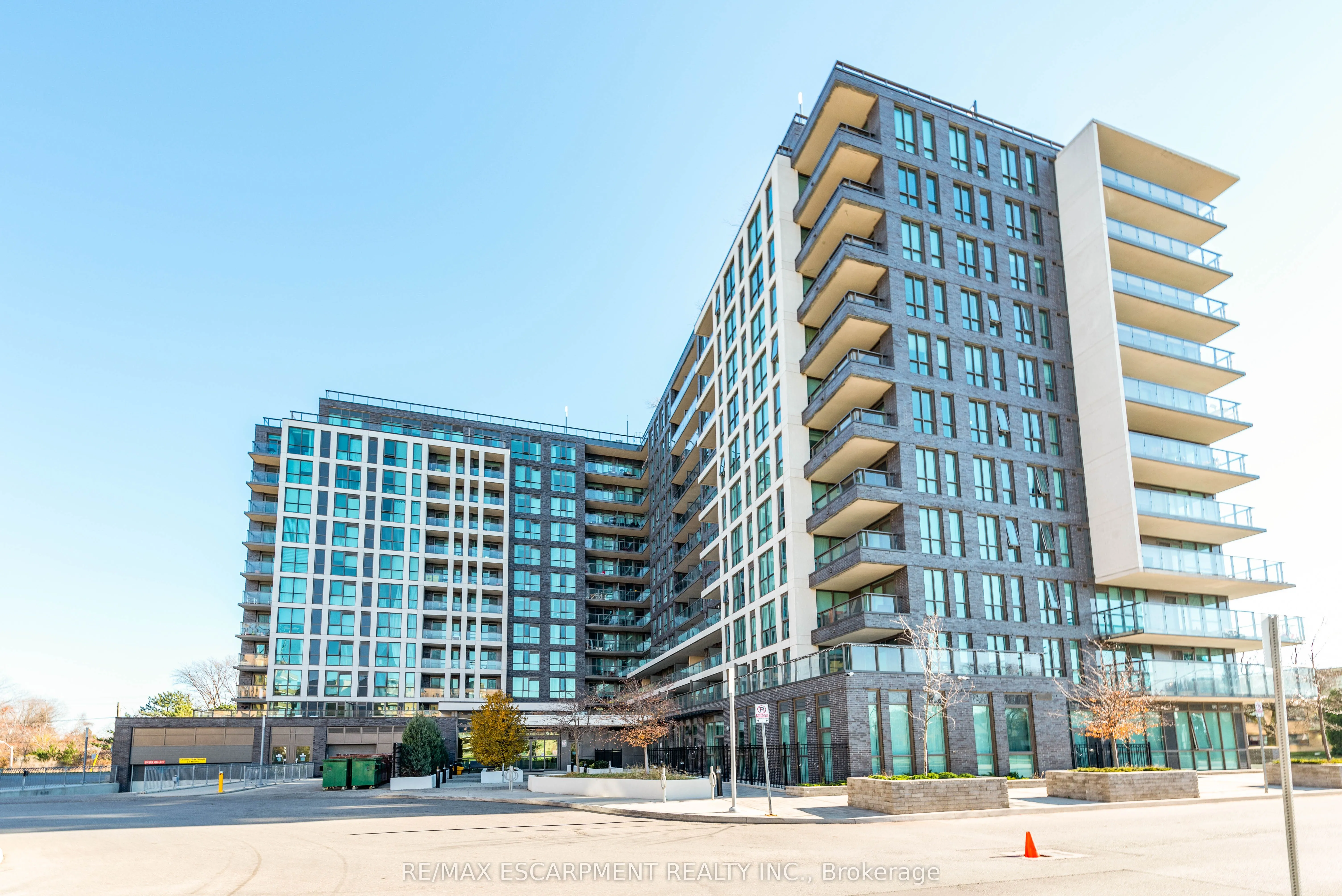 80 Esther Lorrie Drive, #802