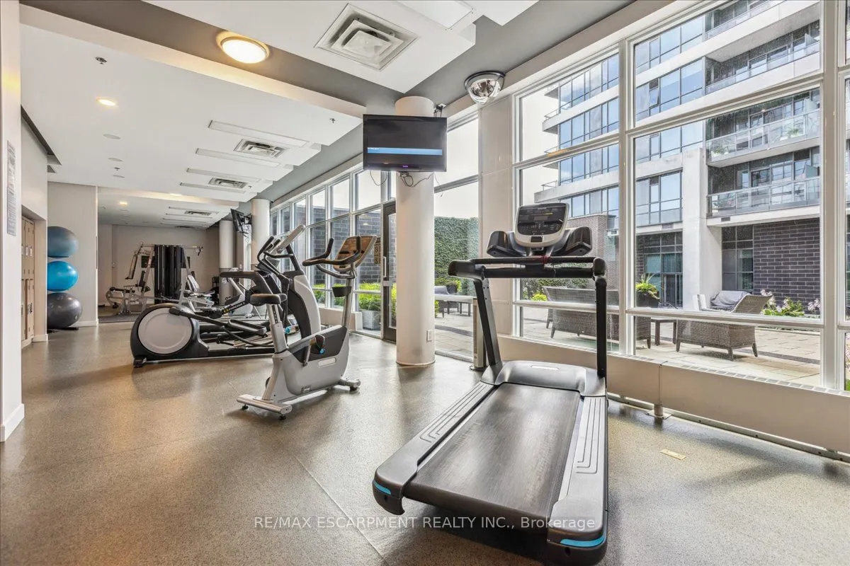 1 Hurontario Street, #316