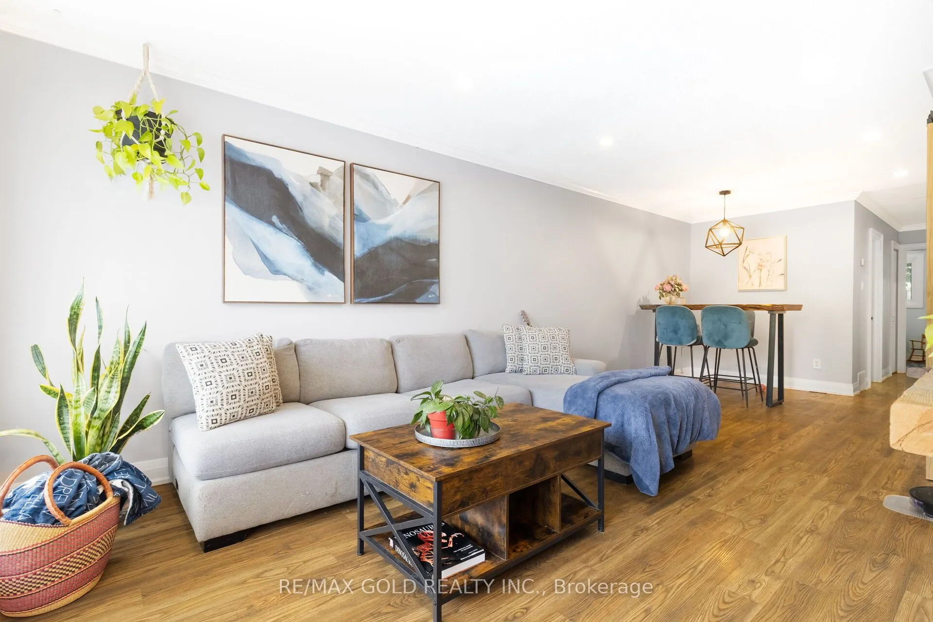 35 Chipwood Crescent