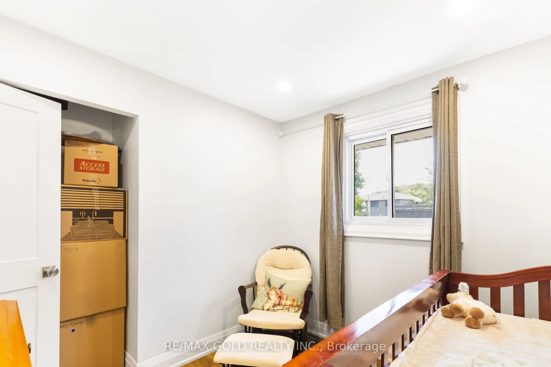 35 Chipwood Crescent