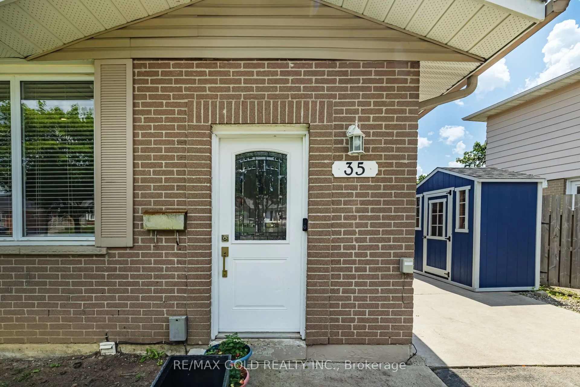 35 Chipwood Crescent