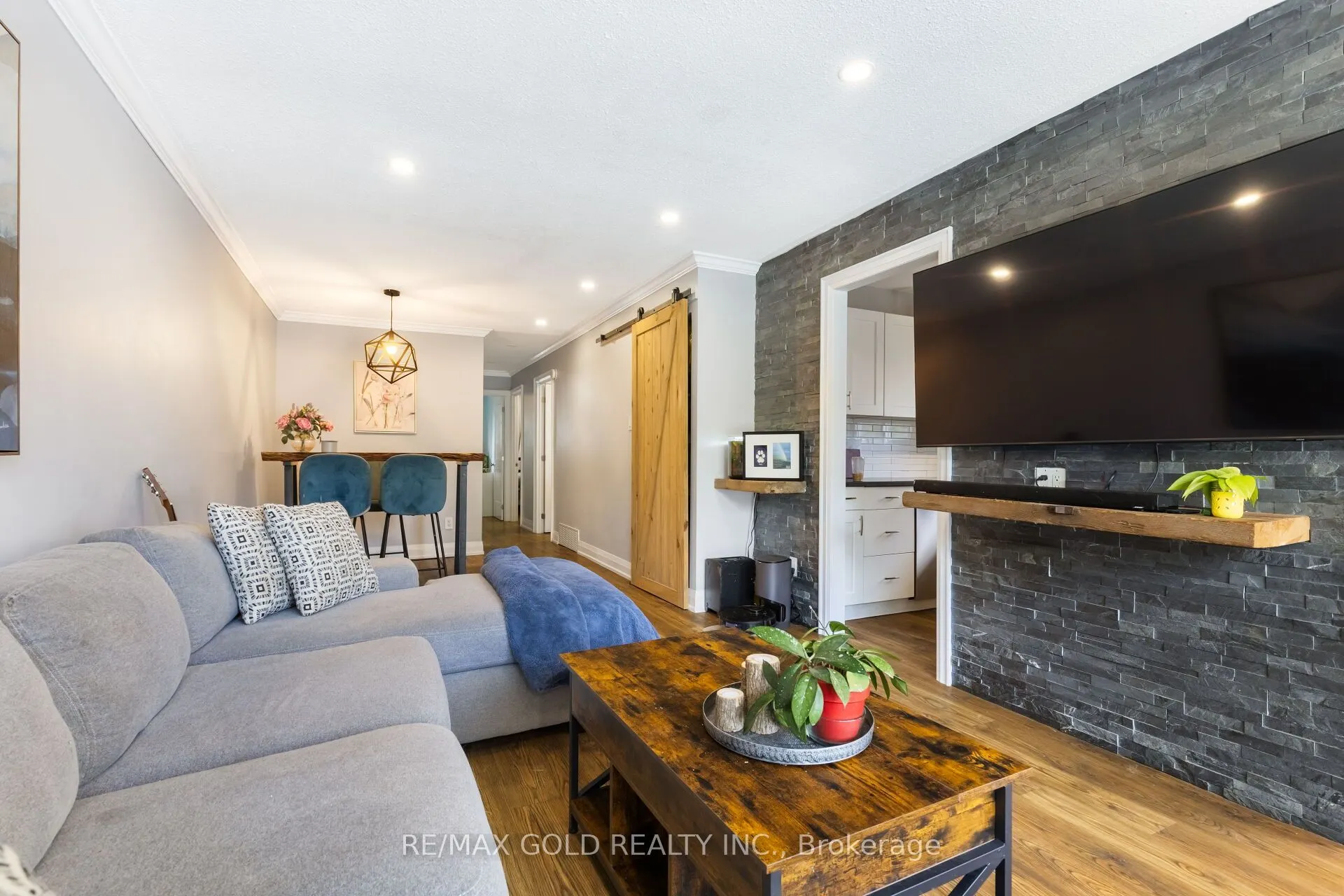 35 Chipwood Crescent