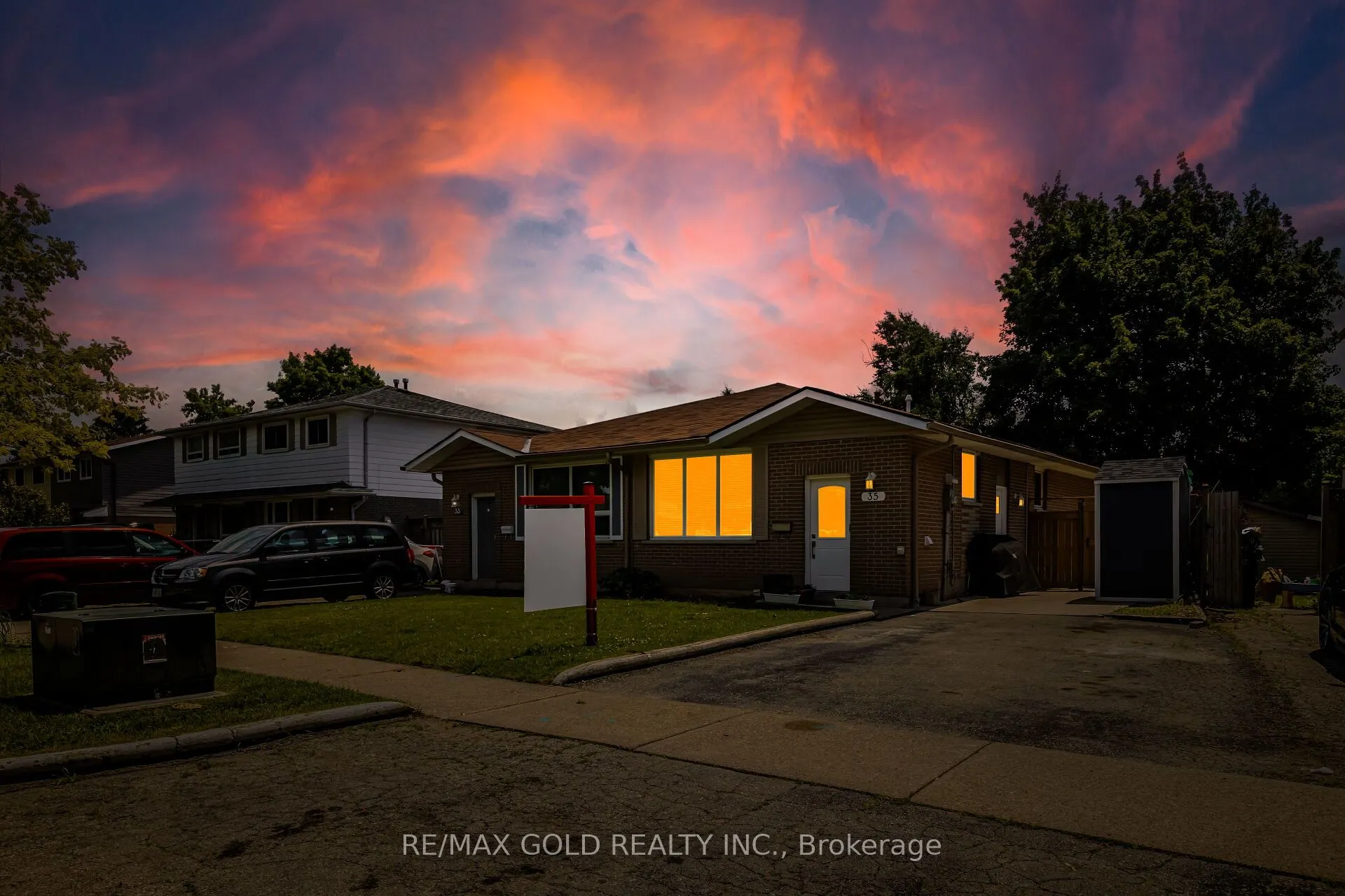 35 Chipwood Crescent