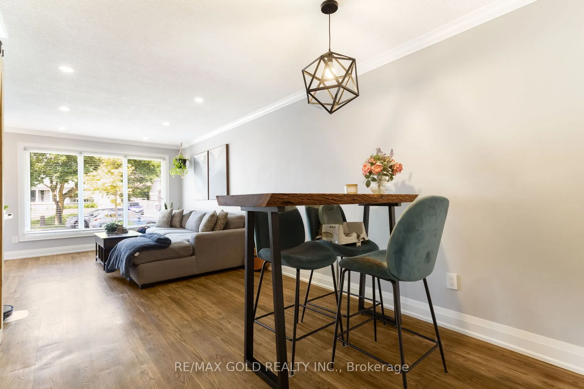 35 Chipwood Crescent