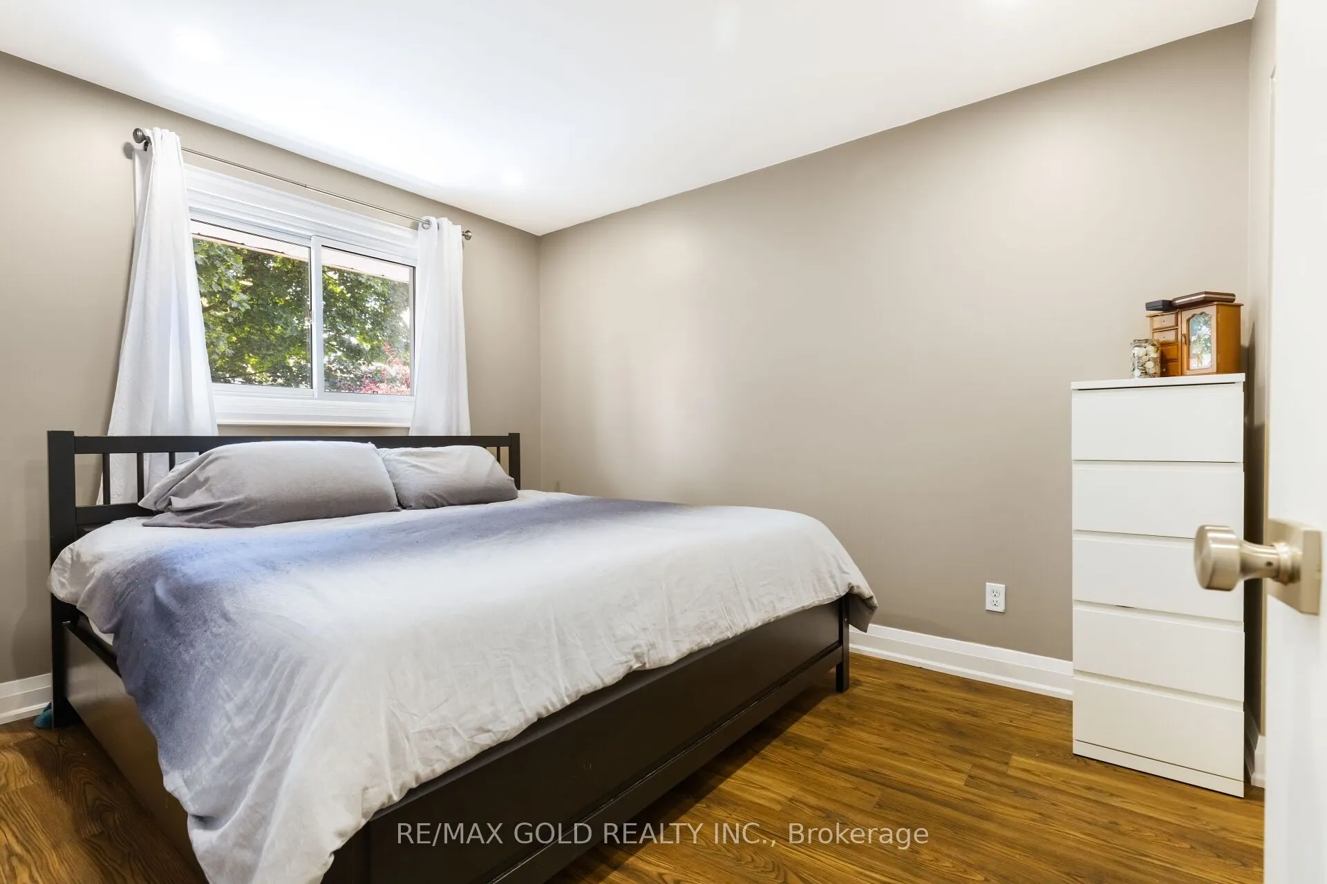 35 Chipwood Crescent