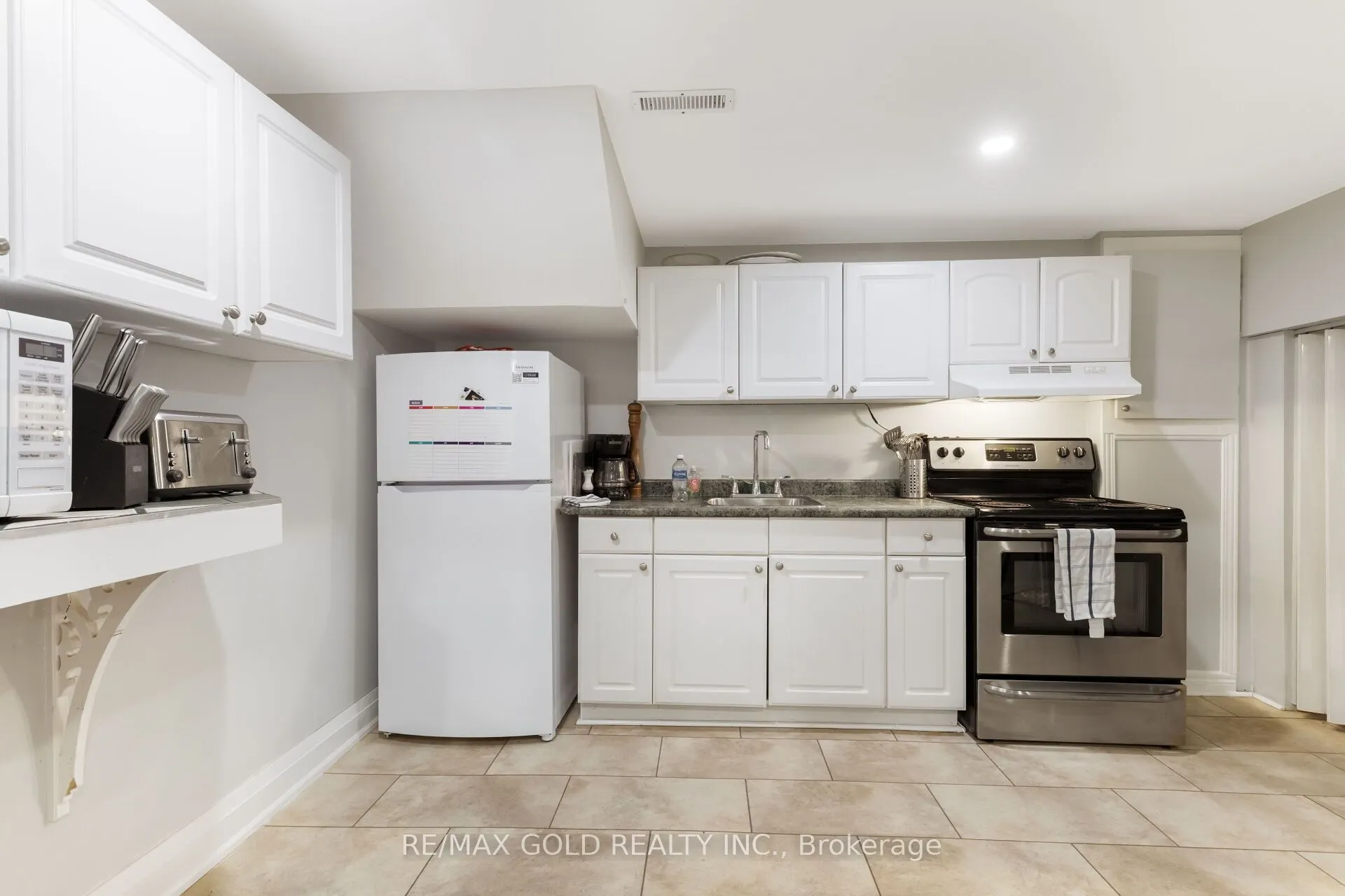 35 Chipwood Crescent