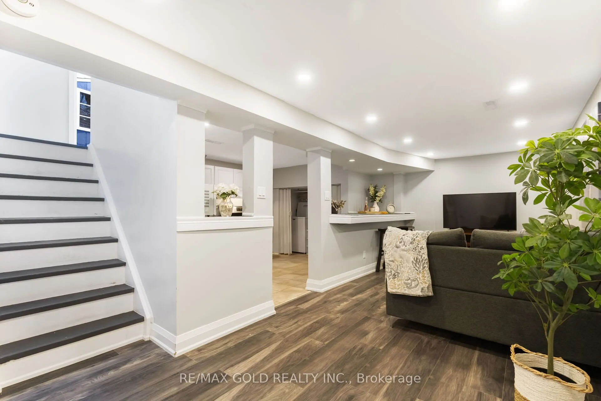 35 Chipwood Crescent