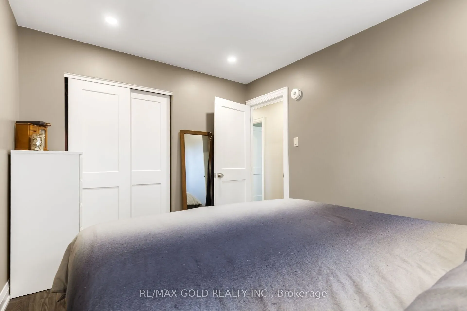 35 Chipwood Crescent