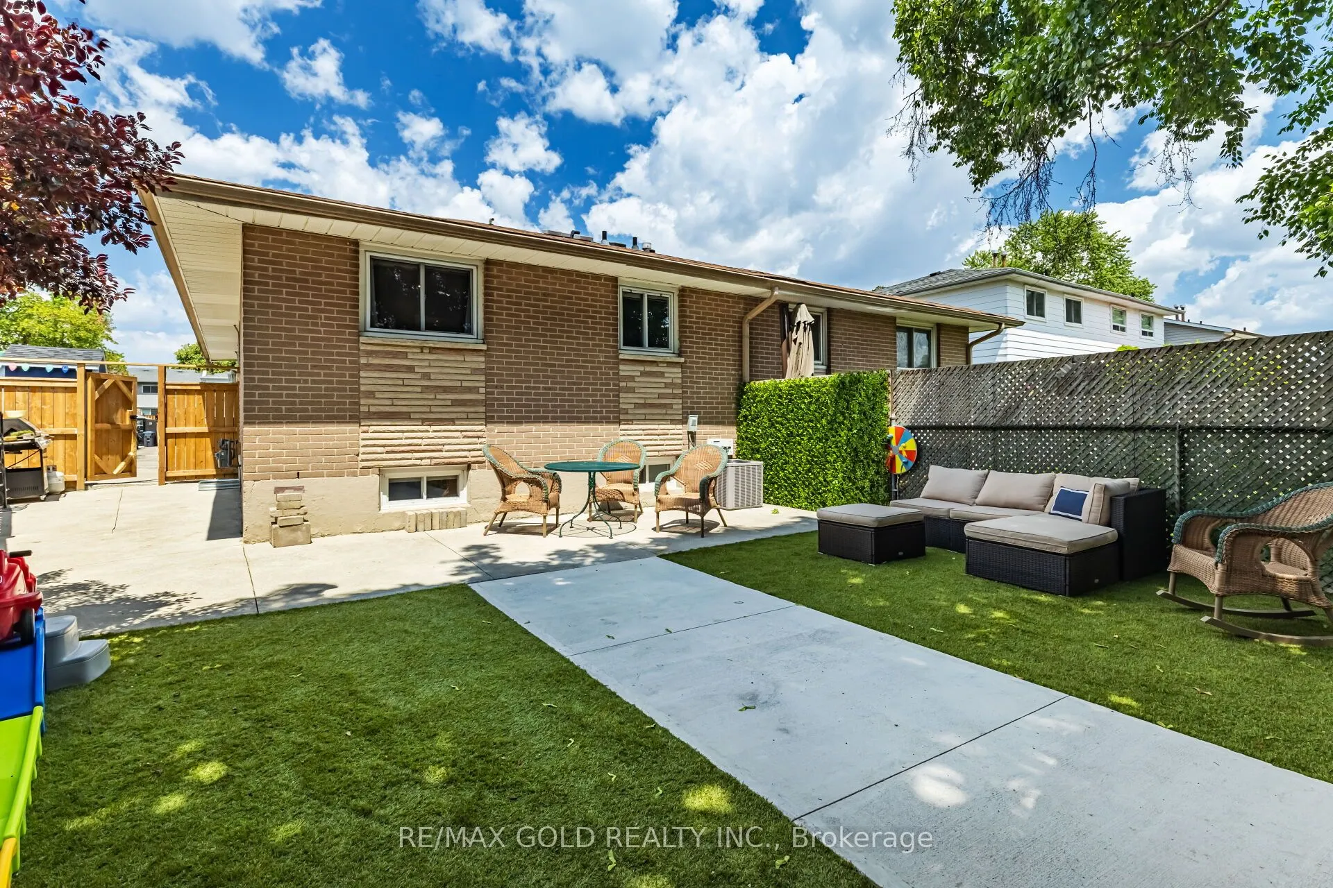 35 Chipwood Crescent