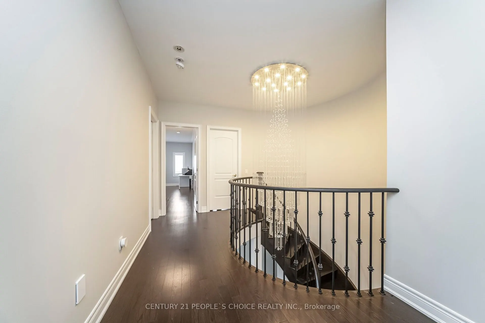 8 Rolling Acres Drive