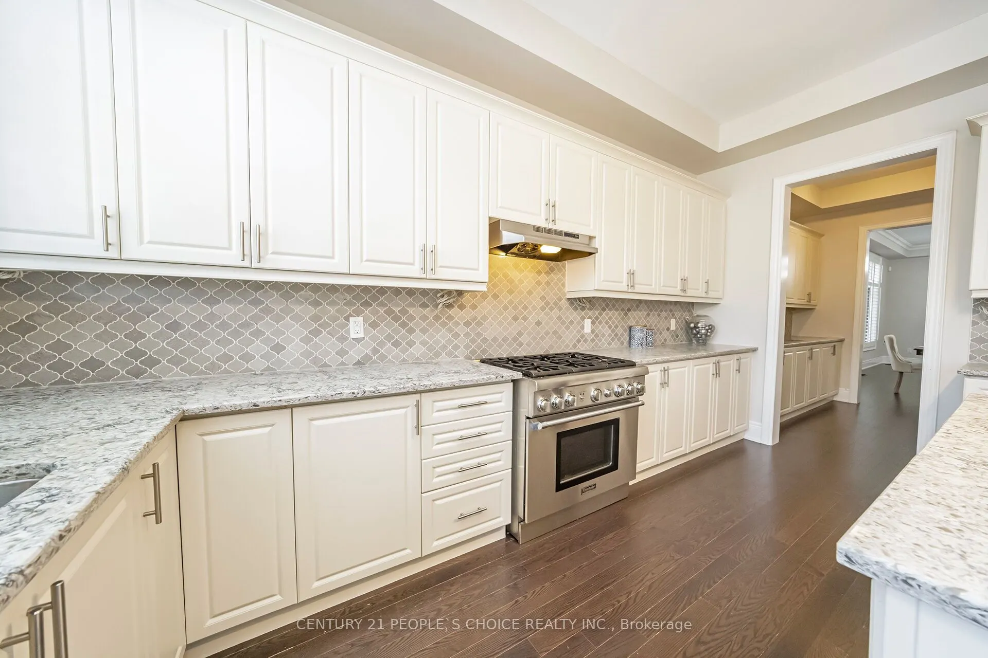 8 Rolling Acres Drive