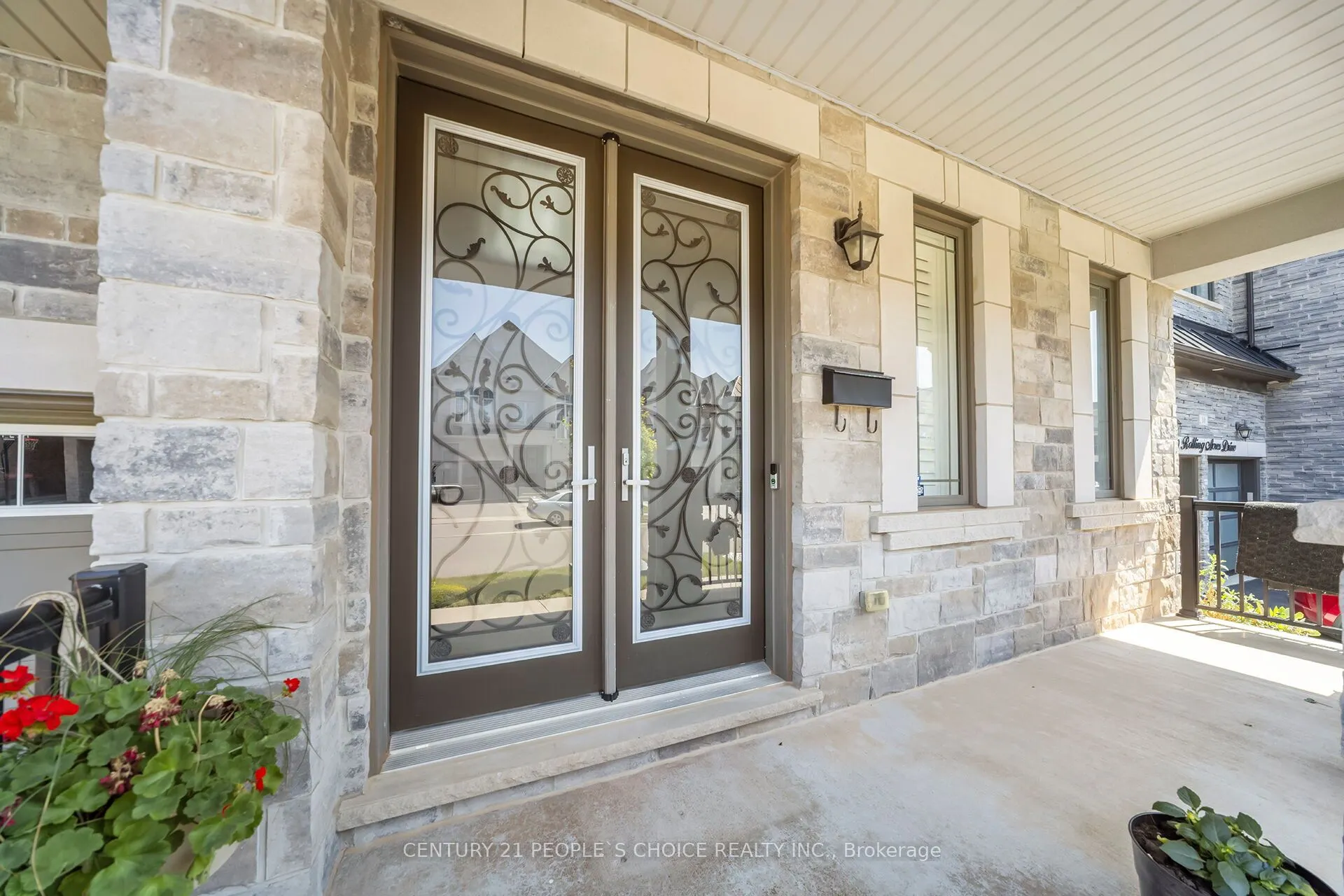 8 Rolling Acres Drive