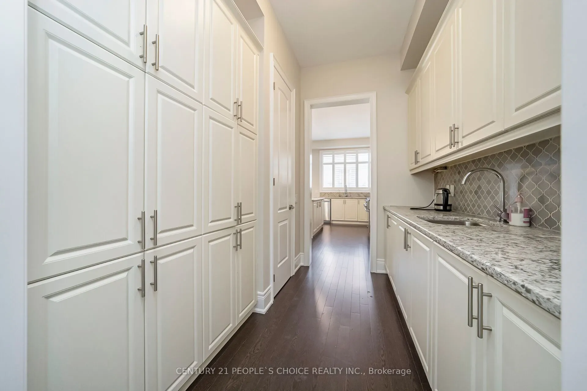 8 Rolling Acres Drive
