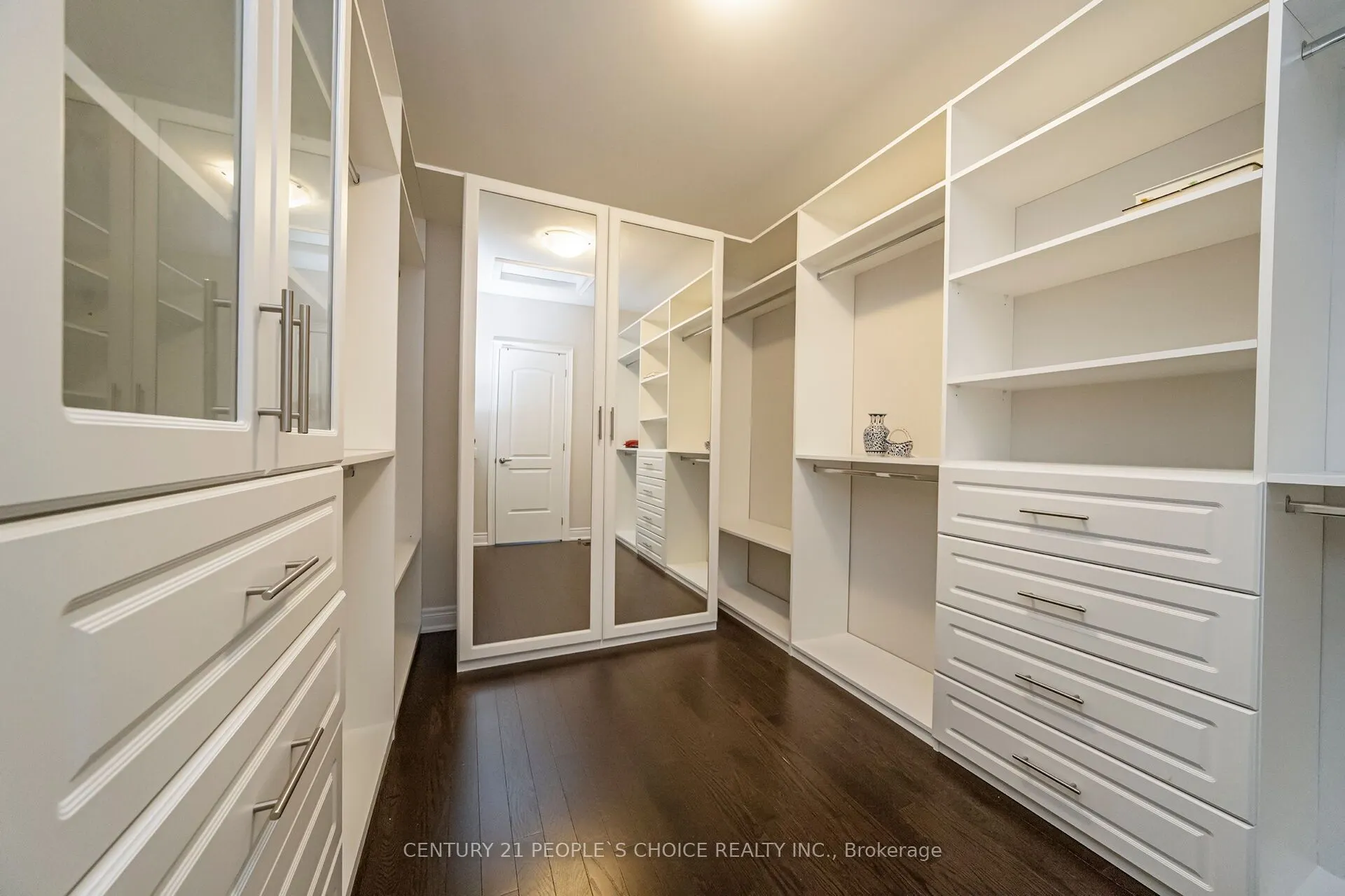 8 Rolling Acres Drive