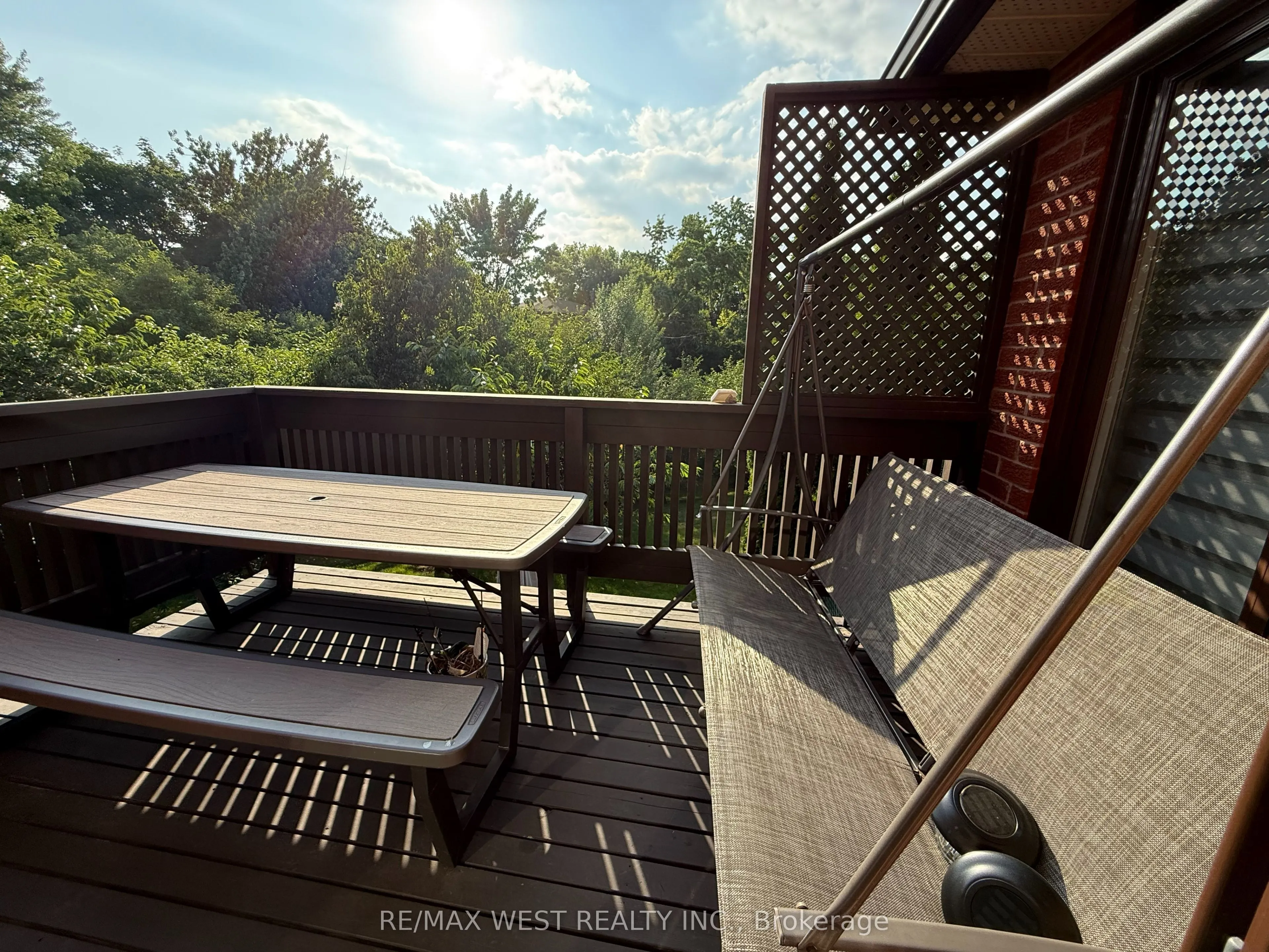 4256 Petersburg Crescent