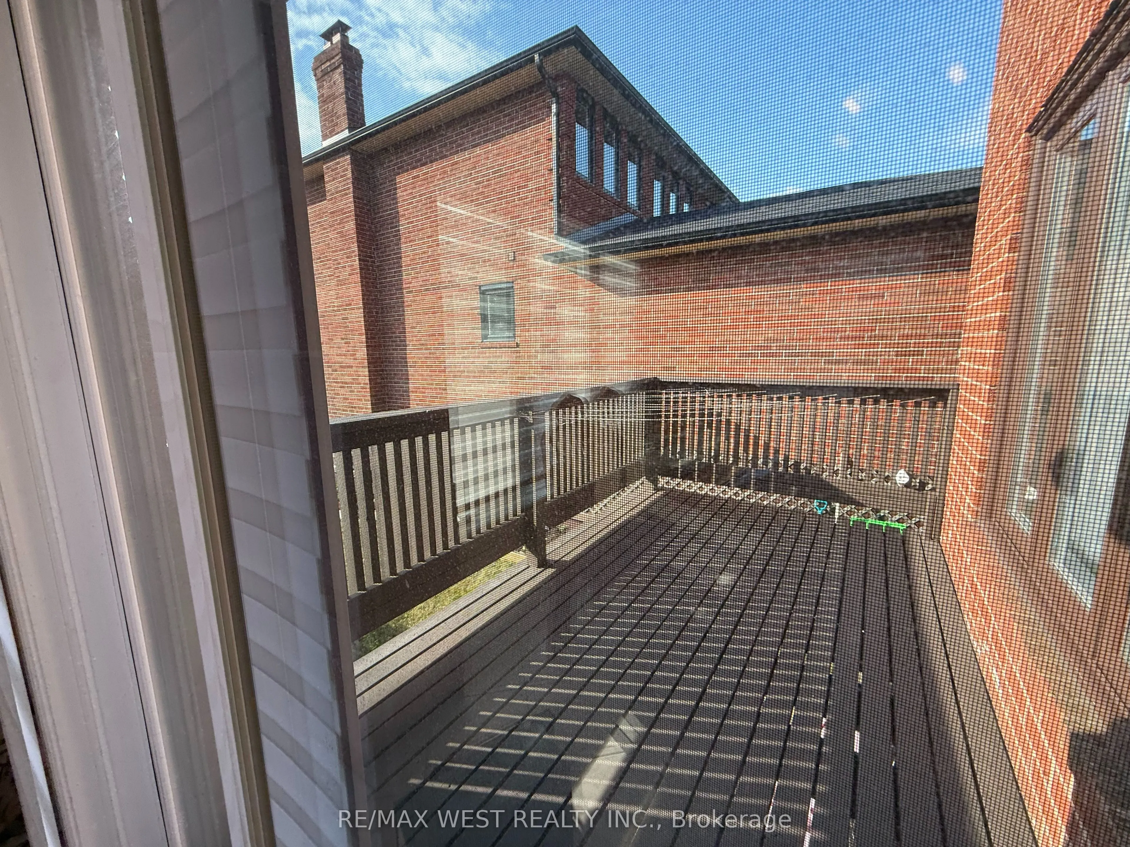 4256 Petersburg Crescent