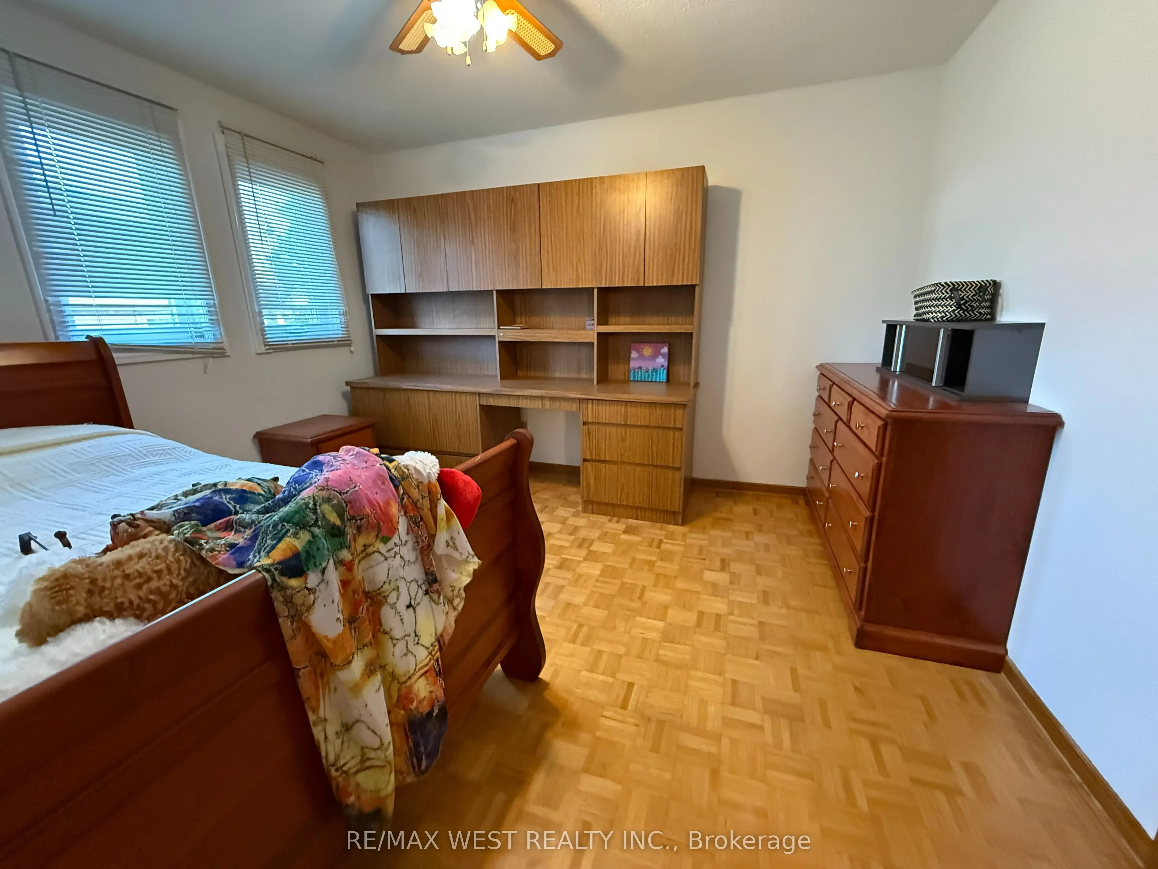 4256 Petersburg Crescent