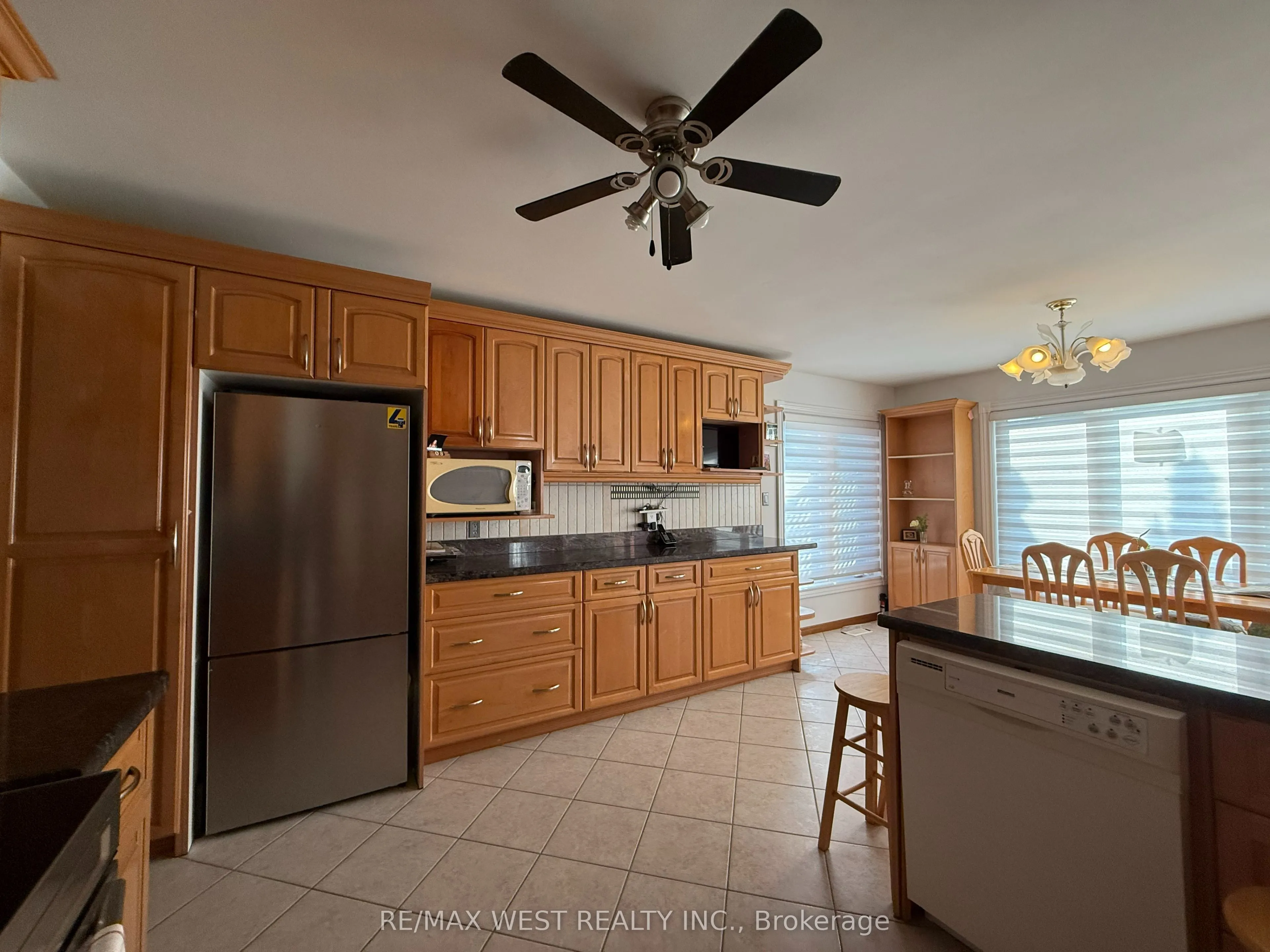 4256 Petersburg Crescent