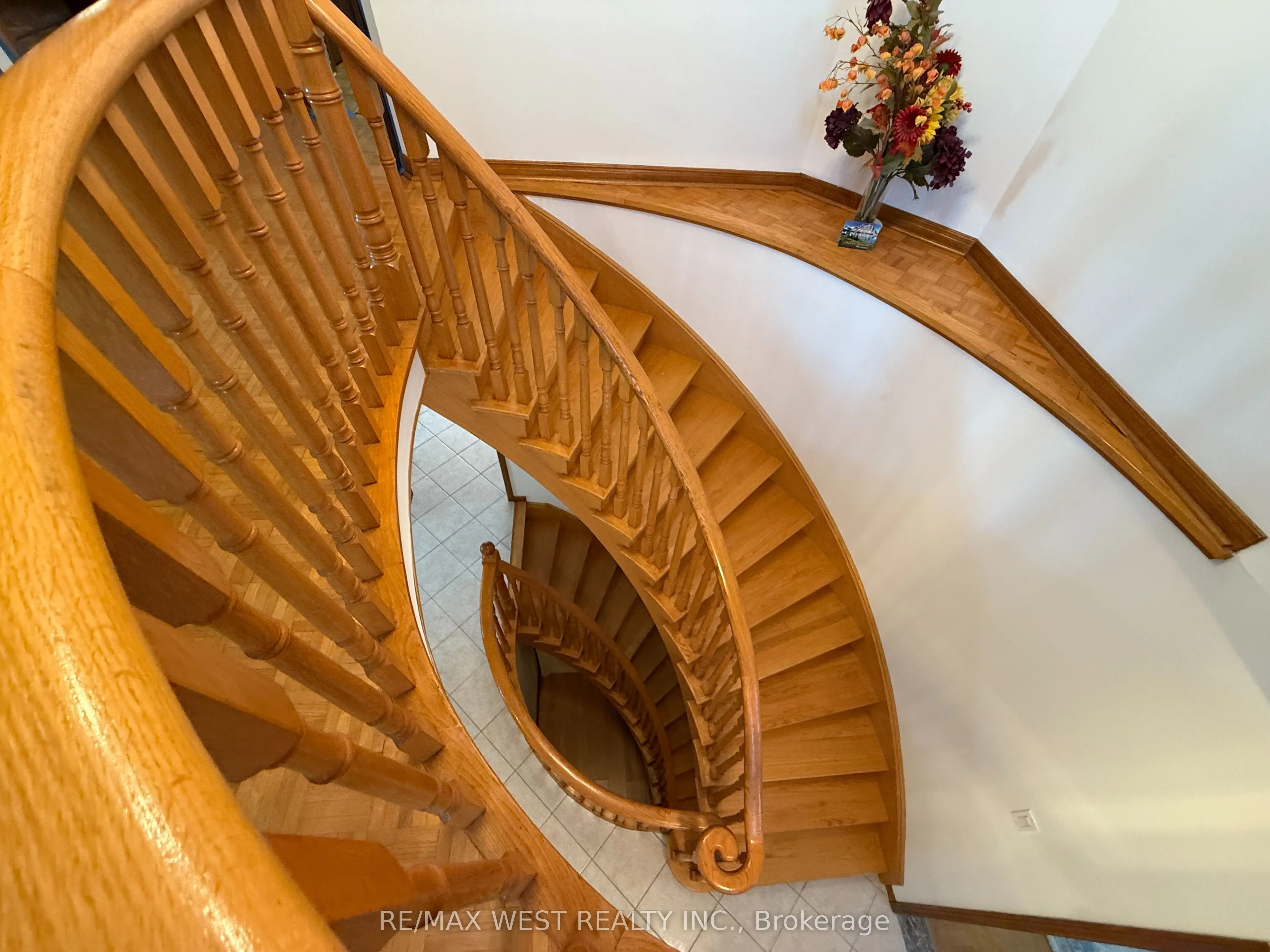 4256 Petersburg Crescent