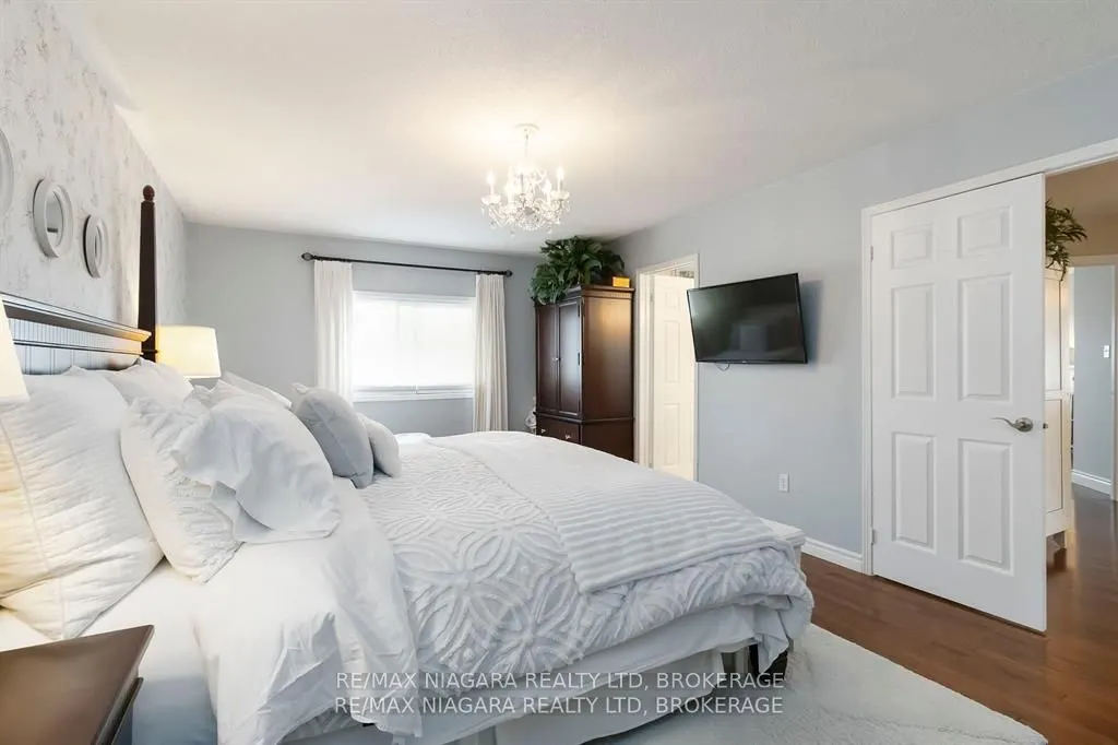 2468 Whitehorn Drive