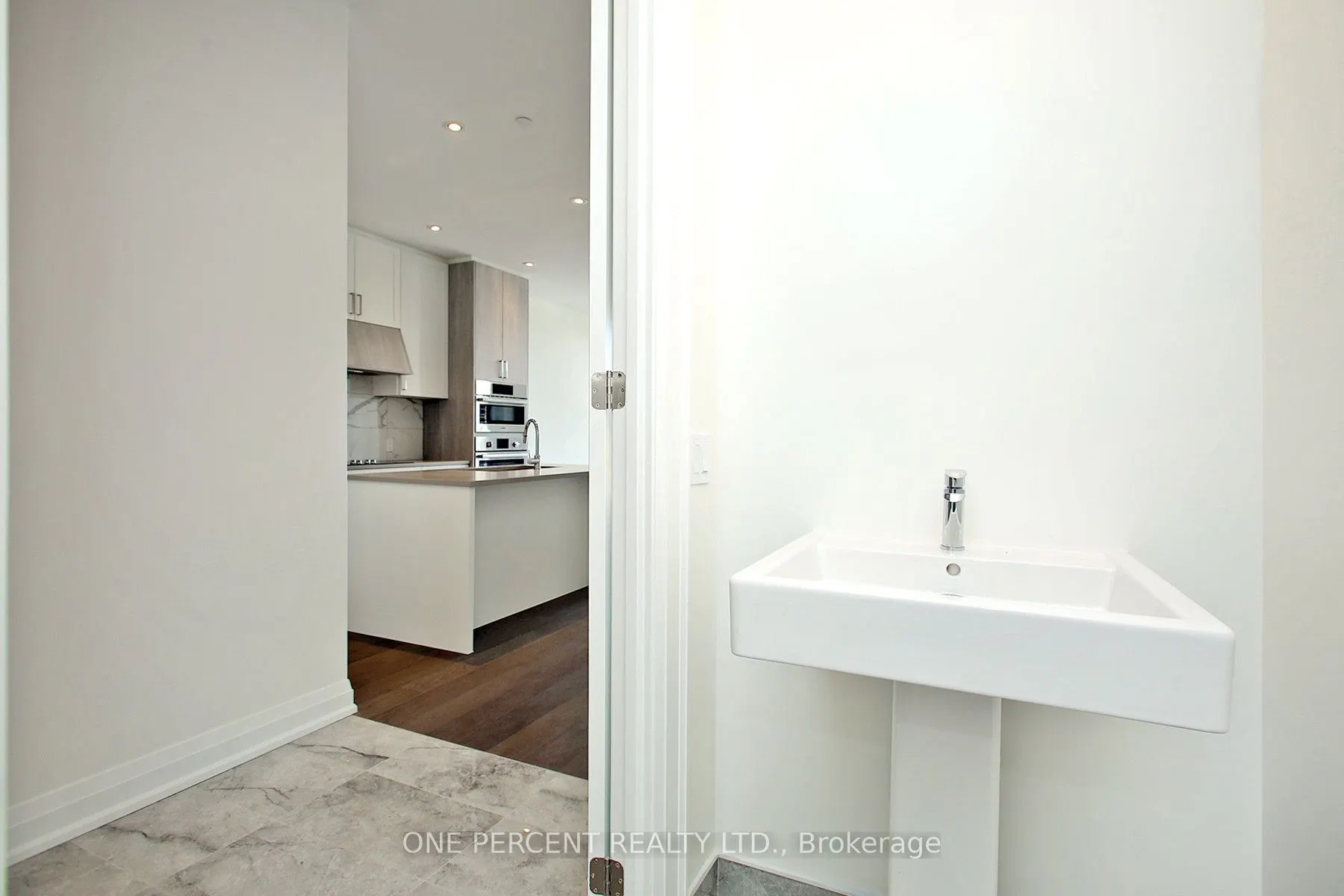42 Mill Street, #204