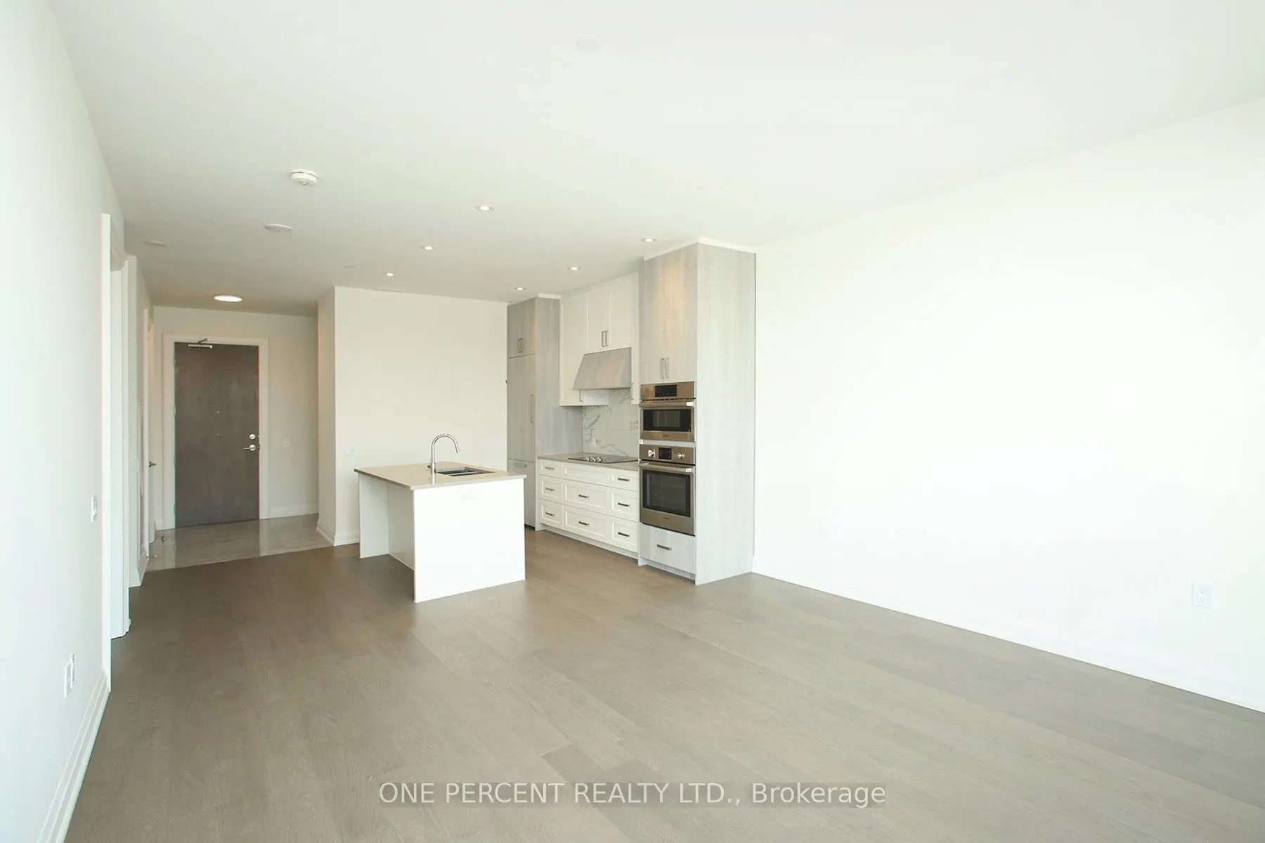 42 Mill Street, #204