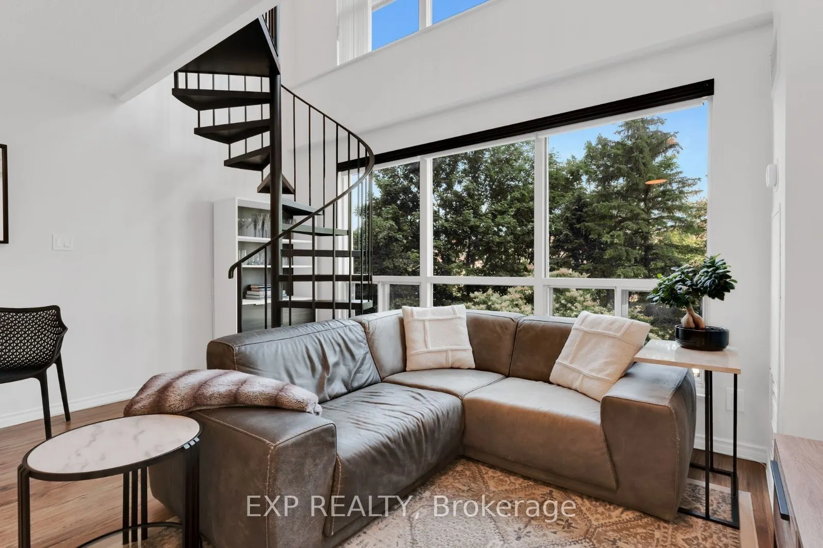 2269 Lake Shore Boulevard W, #305