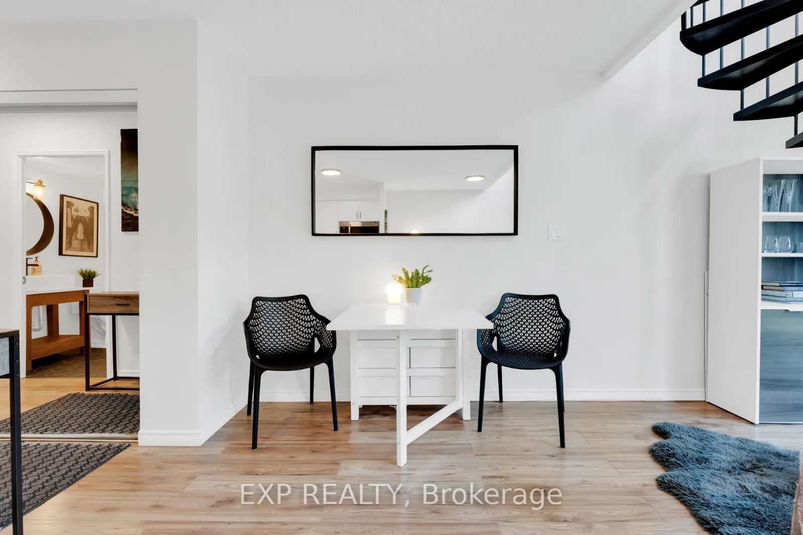 2269 Lake Shore Boulevard W, #305