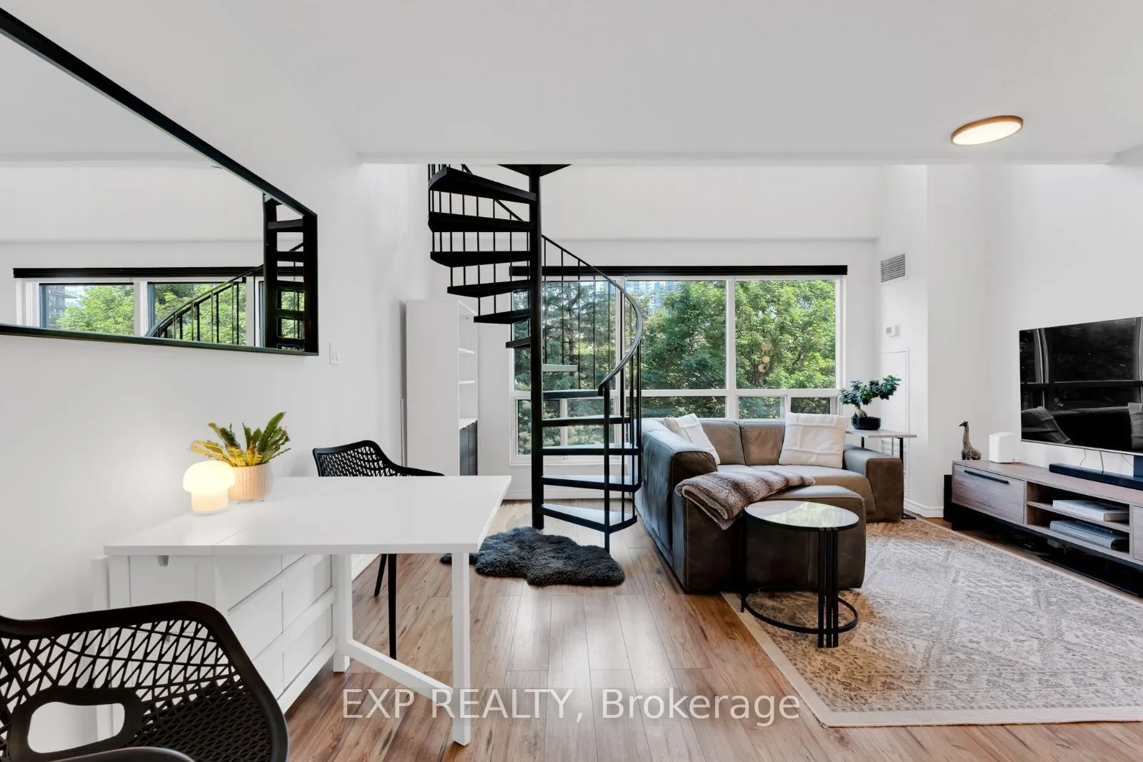 2269 Lake Shore Boulevard W, #305