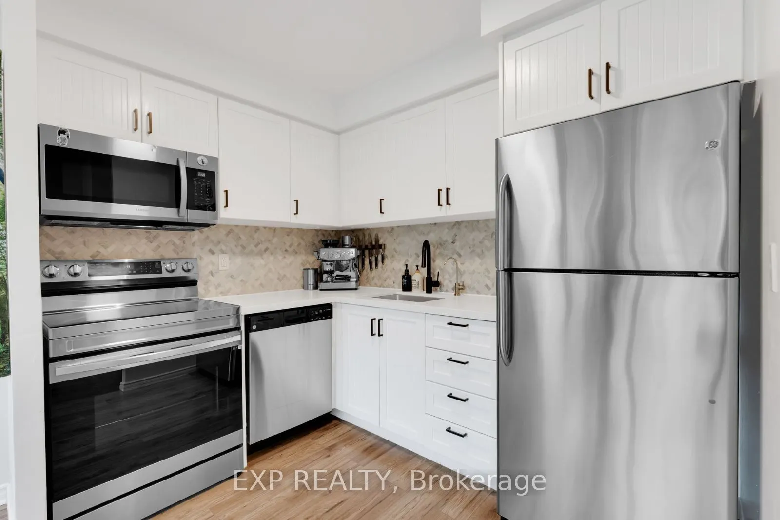 2269 Lake Shore Boulevard W, #305