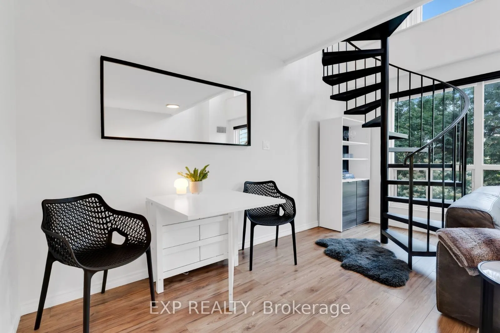 2269 Lake Shore Boulevard W, #305
