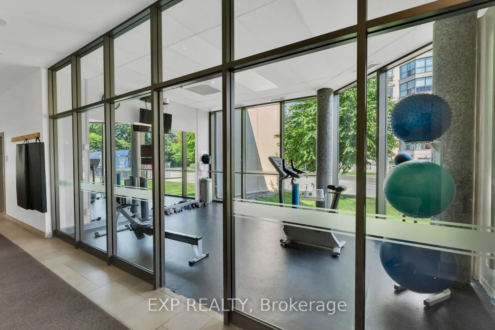2269 Lake Shore Boulevard W, #305