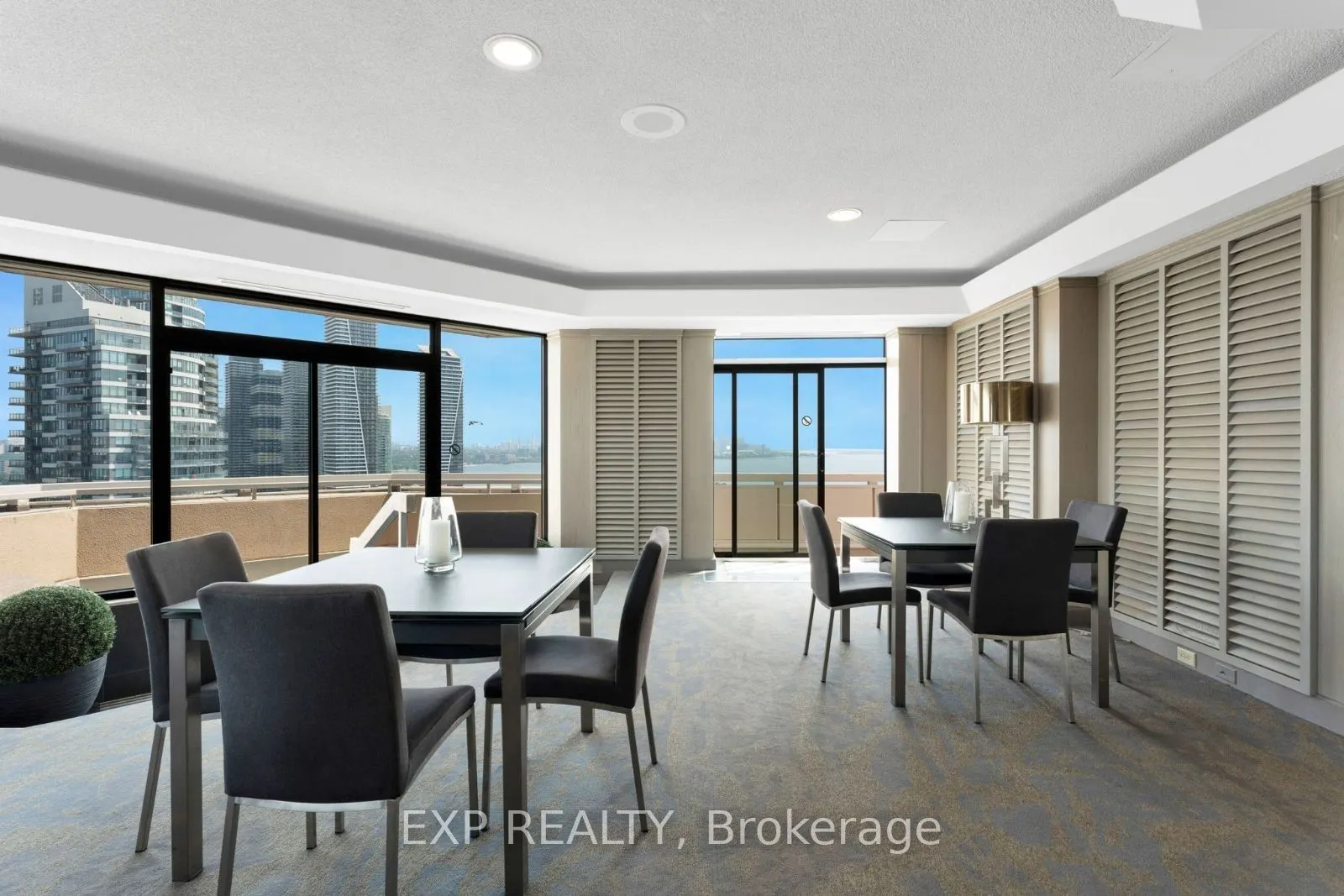 2269 Lake Shore Boulevard W, #305