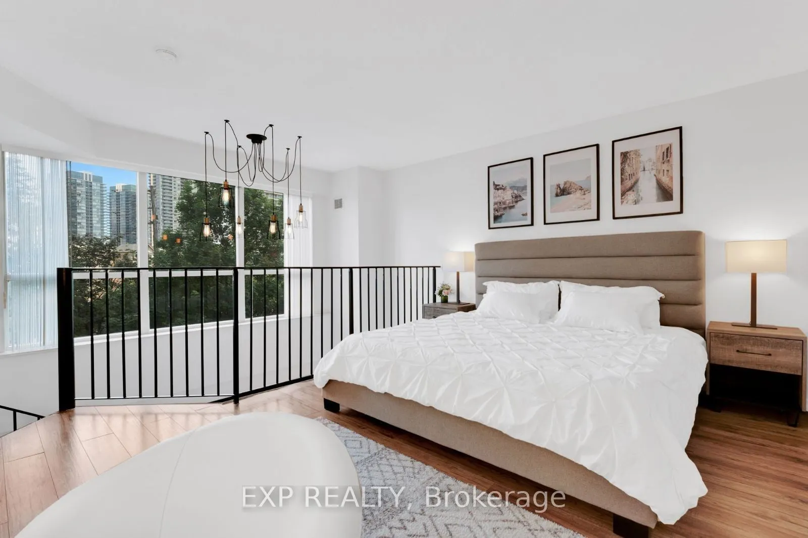 2269 Lake Shore Boulevard W, #305