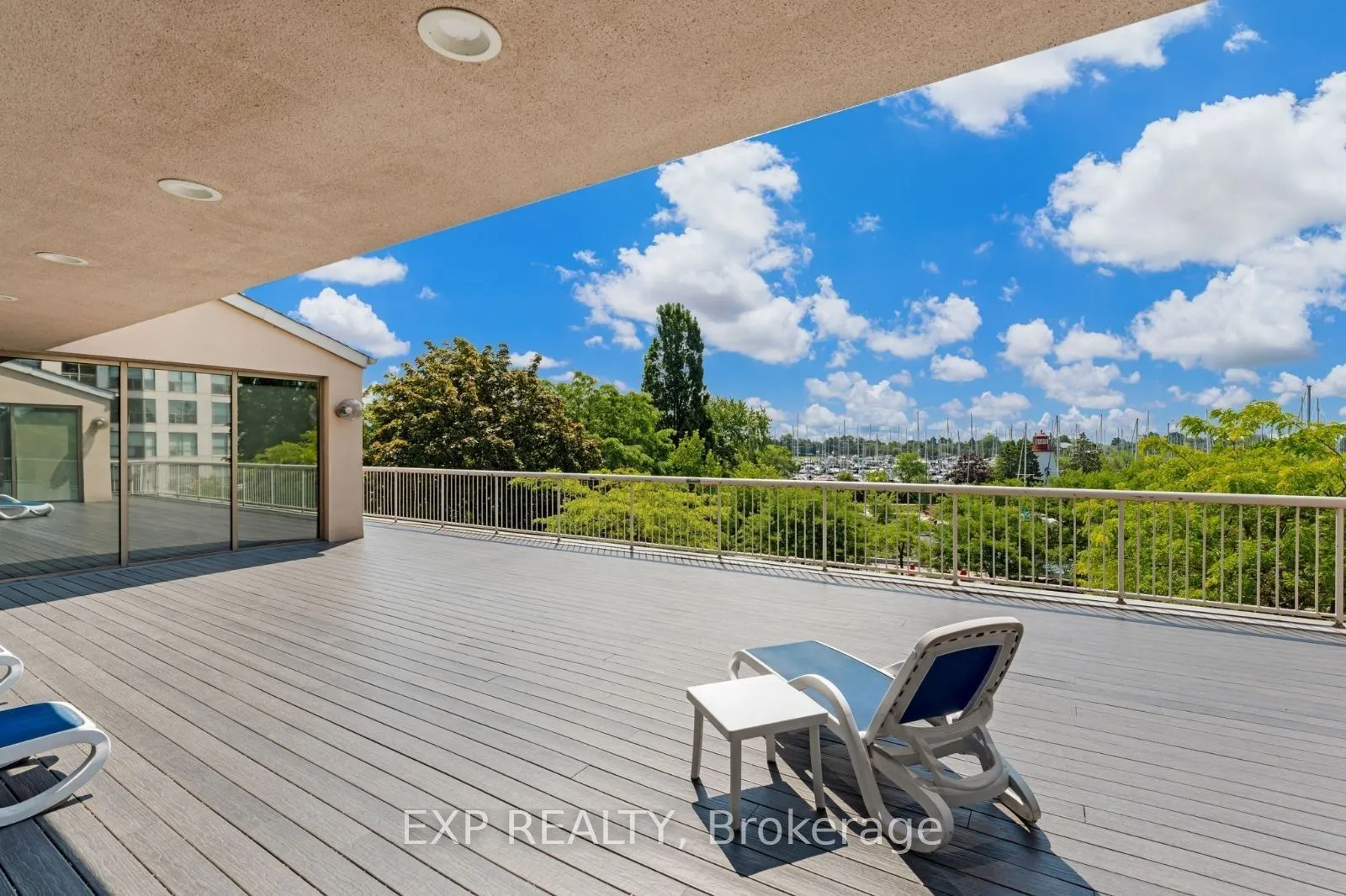 2269 Lake Shore Boulevard W, #305