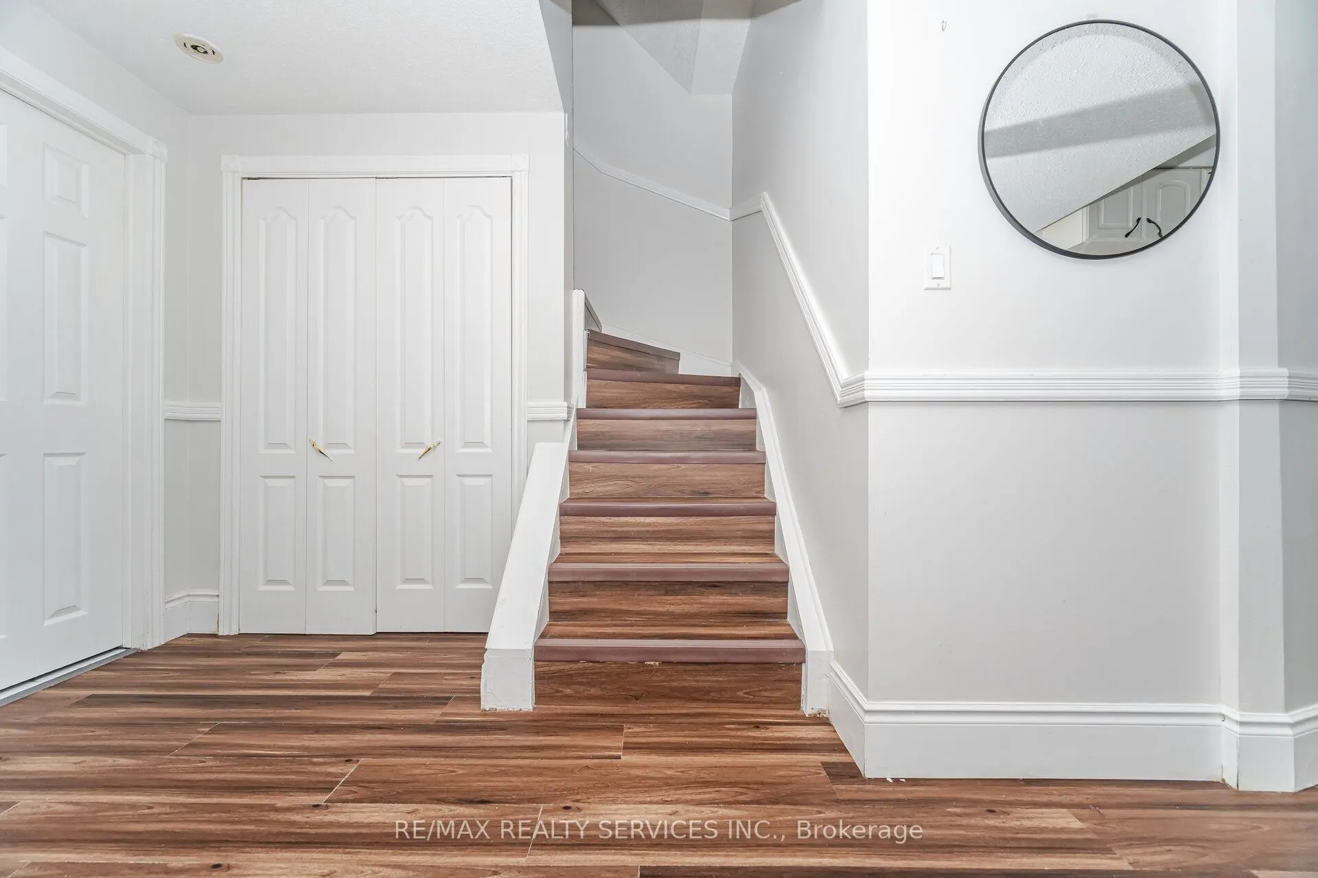 16 Vivians Crescent