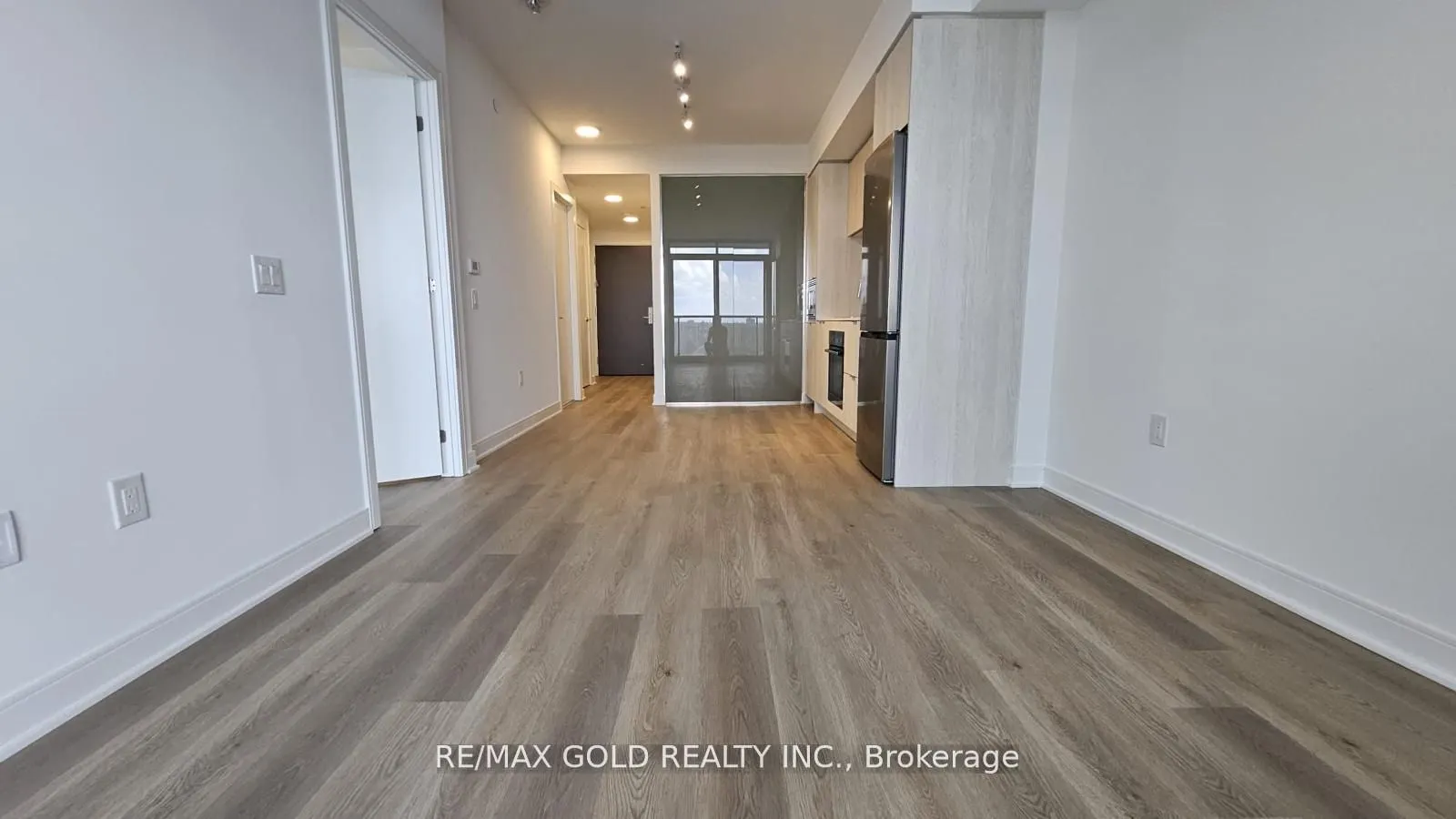 86 Dundas Street E, #1319
