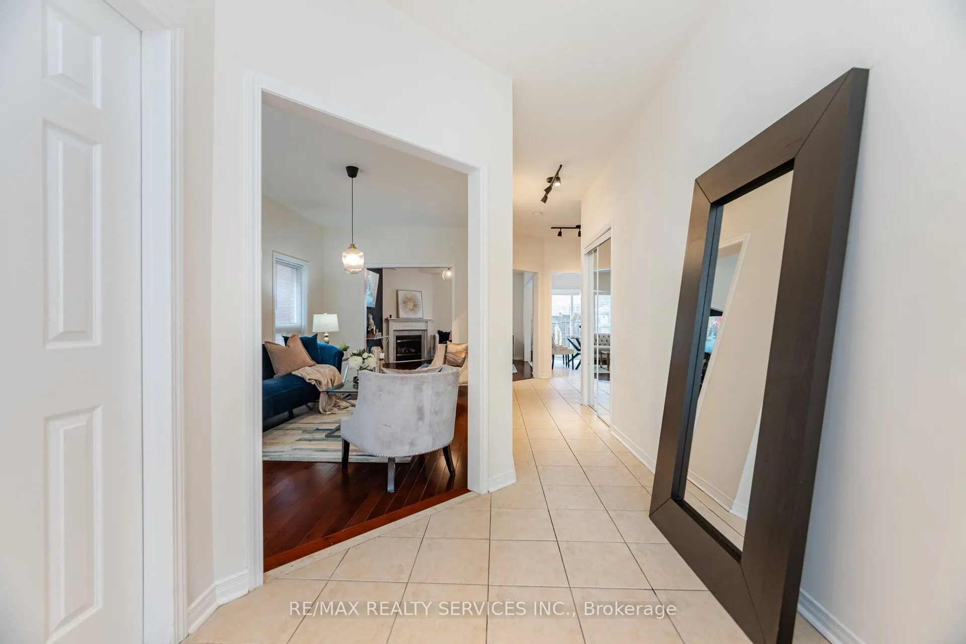 77 Milkweed Crescent