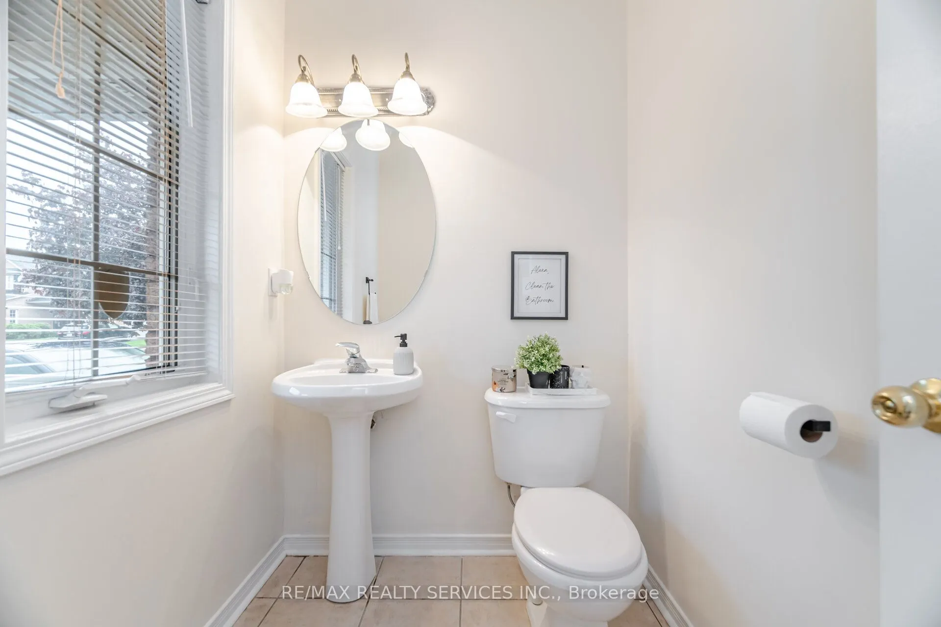 77 Milkweed Crescent