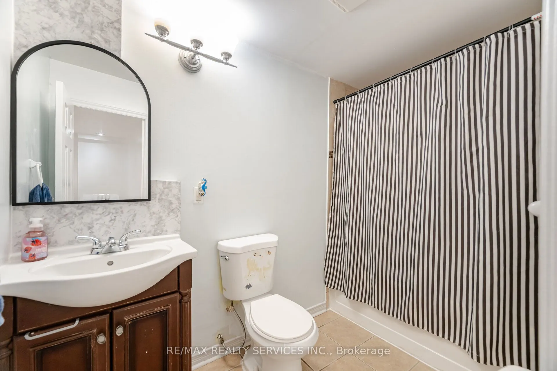 77 Milkweed Crescent