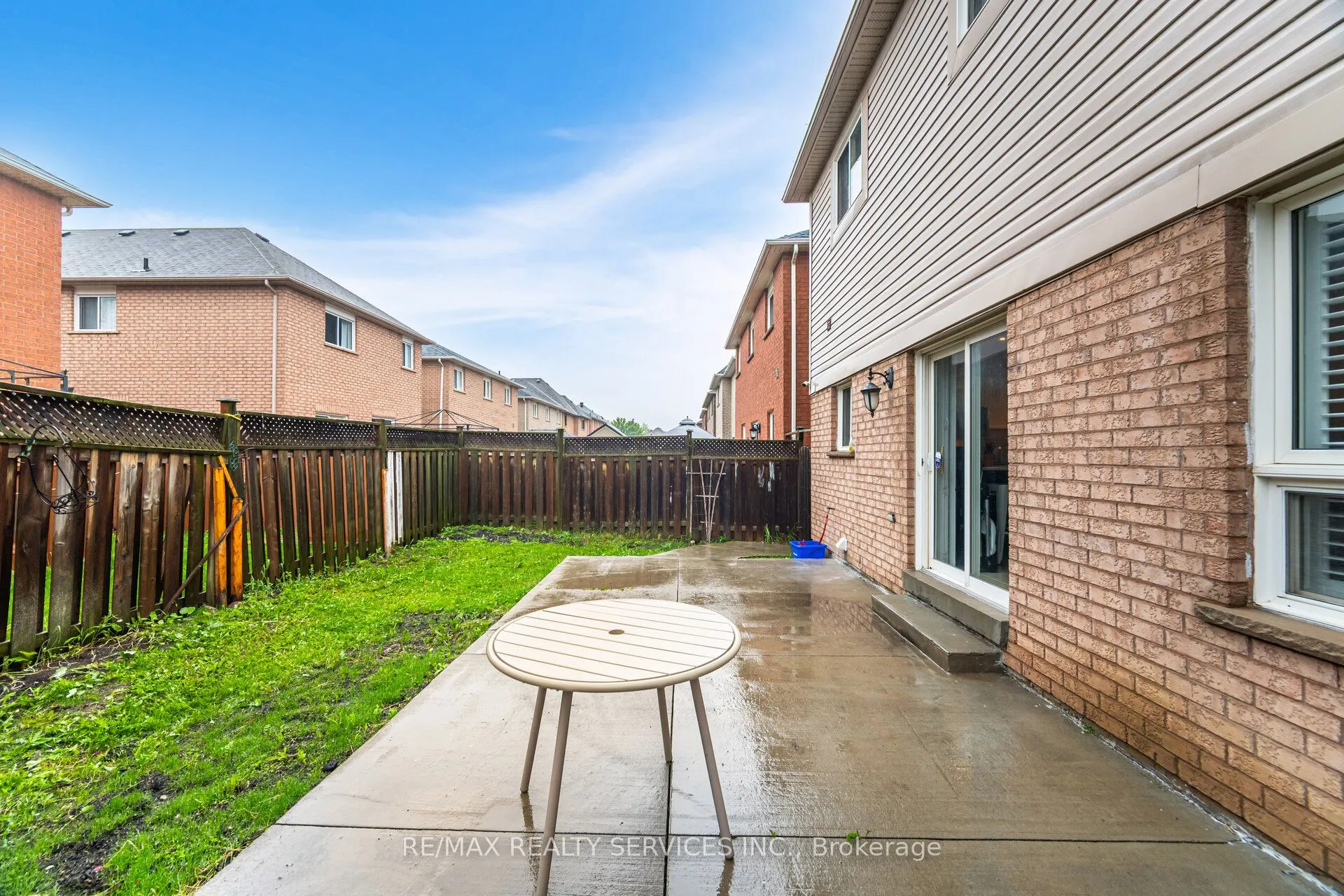 77 Milkweed Crescent