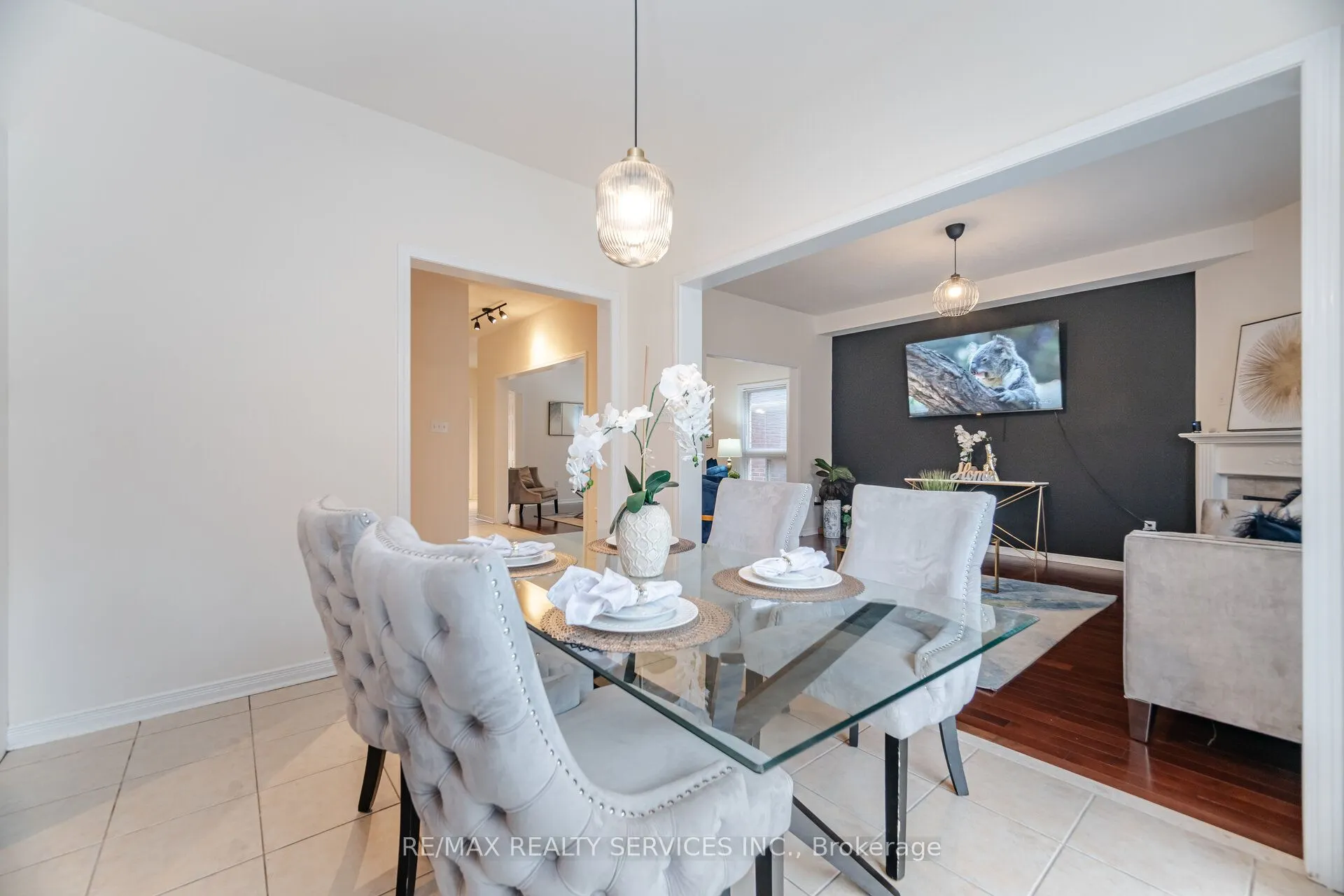 77 Milkweed Crescent