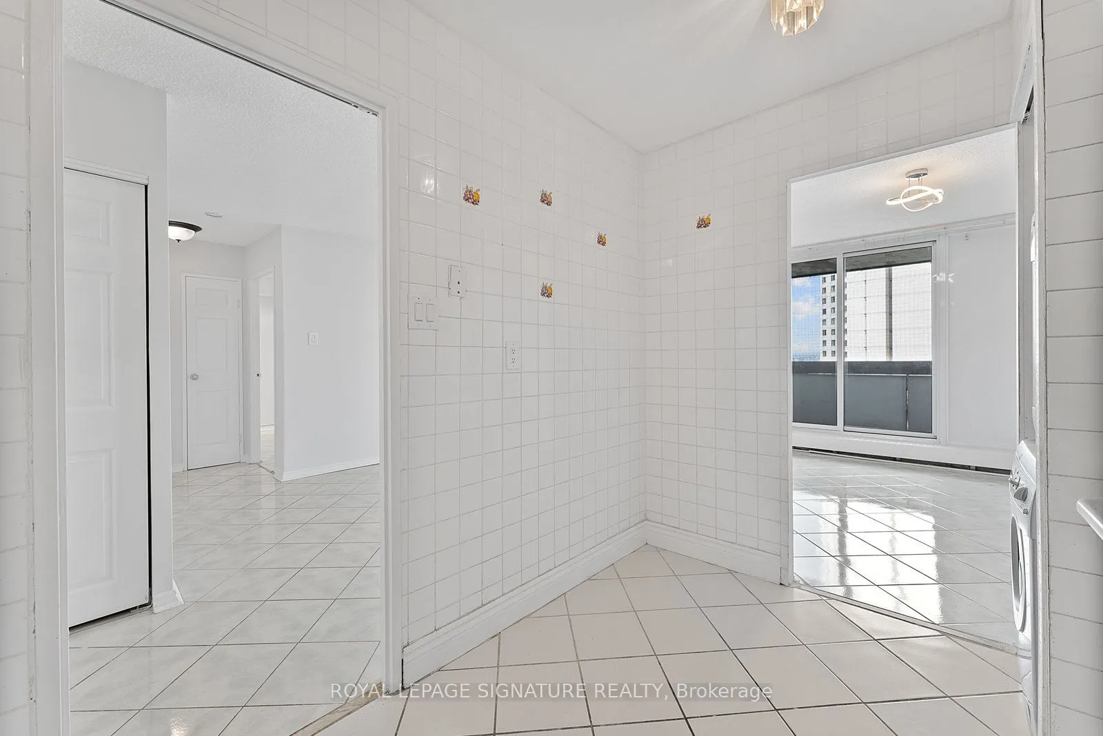 5 San Romanoway, ##906