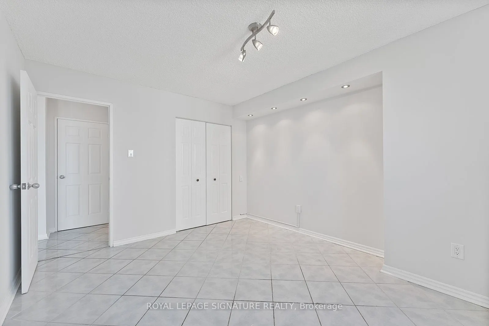 5 San Romanoway, ##906