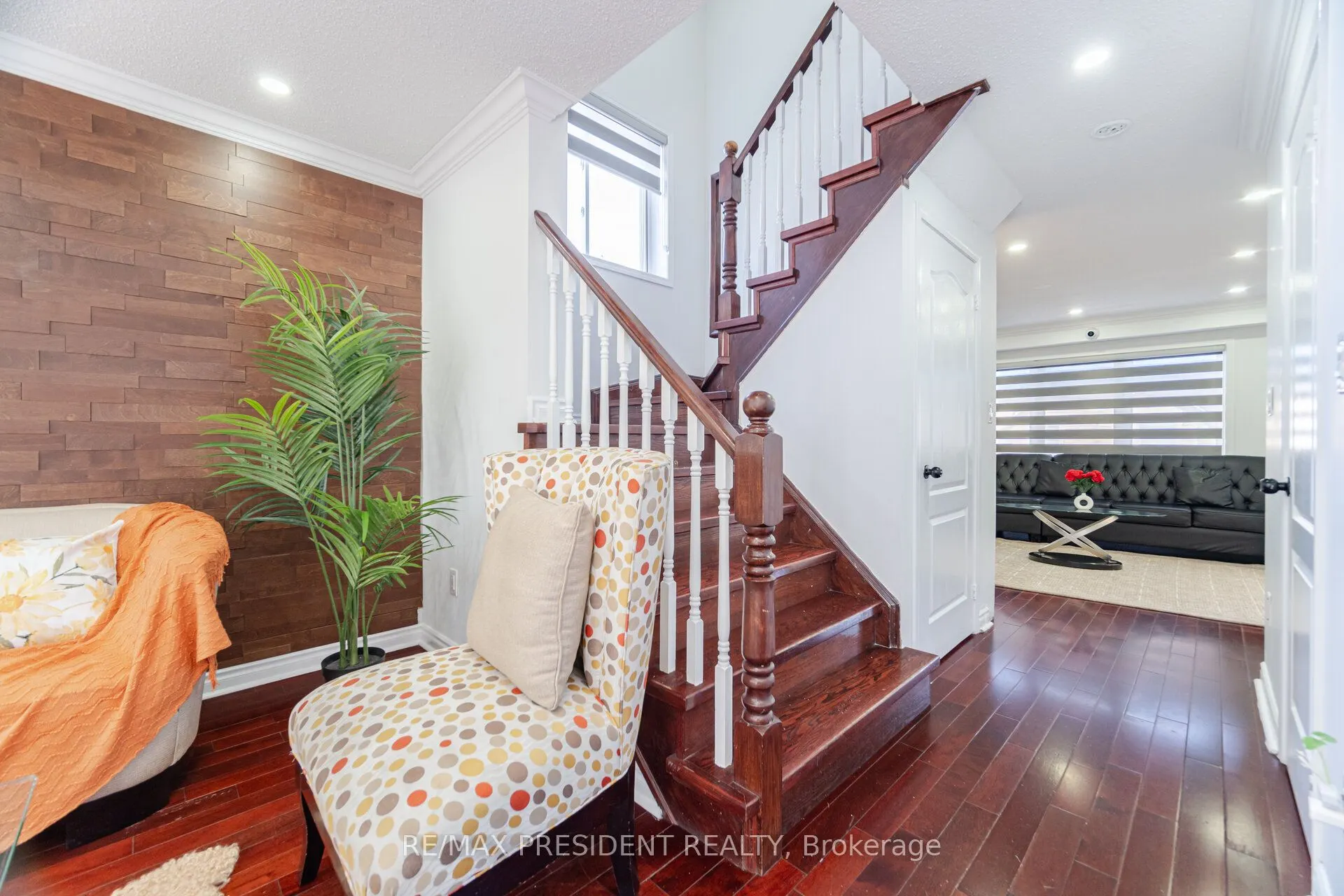 58 Frontenac Crescent