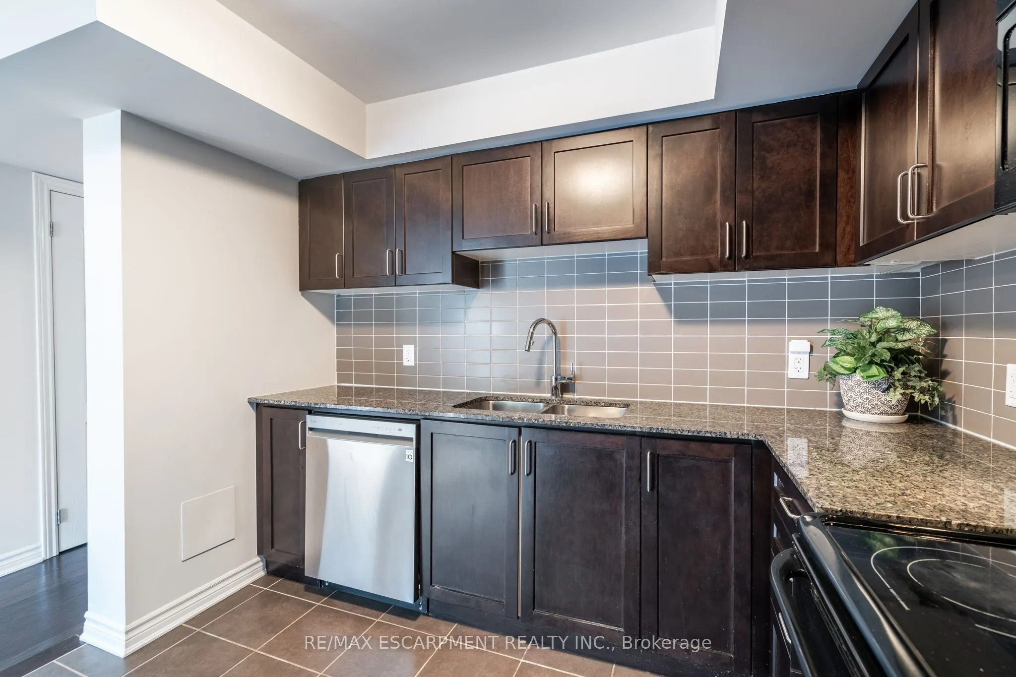 2441 Greenwich Drive, #59