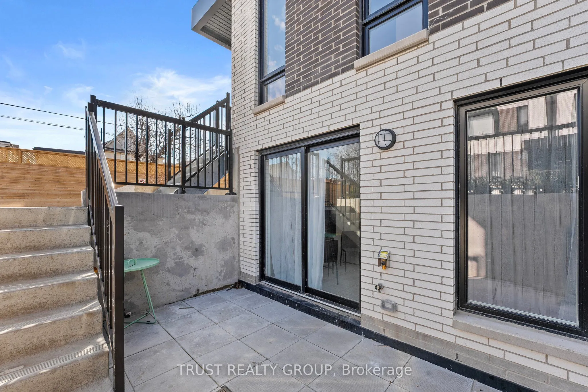 10 Ed Clark Gardens, #TH16