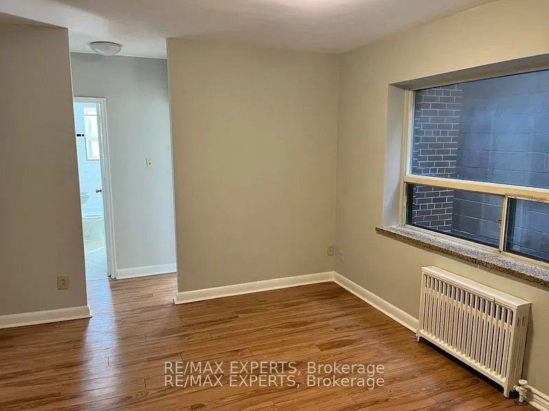 3261A Lake Shore Boulevard W, #102