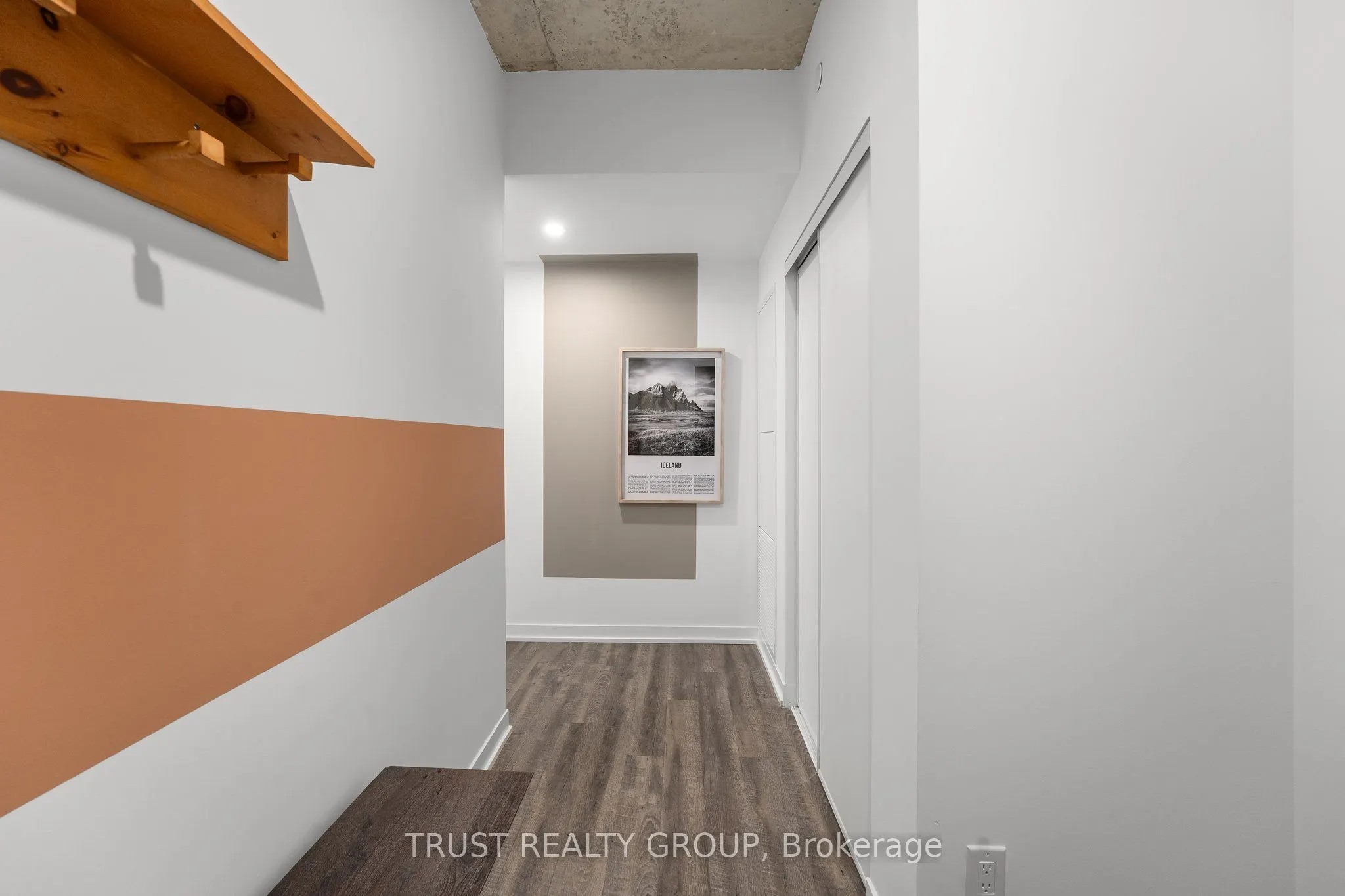 1808 St. Clair Avenue W, #911